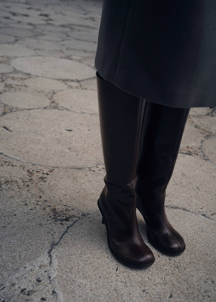 High heel leather boot — Chocolate