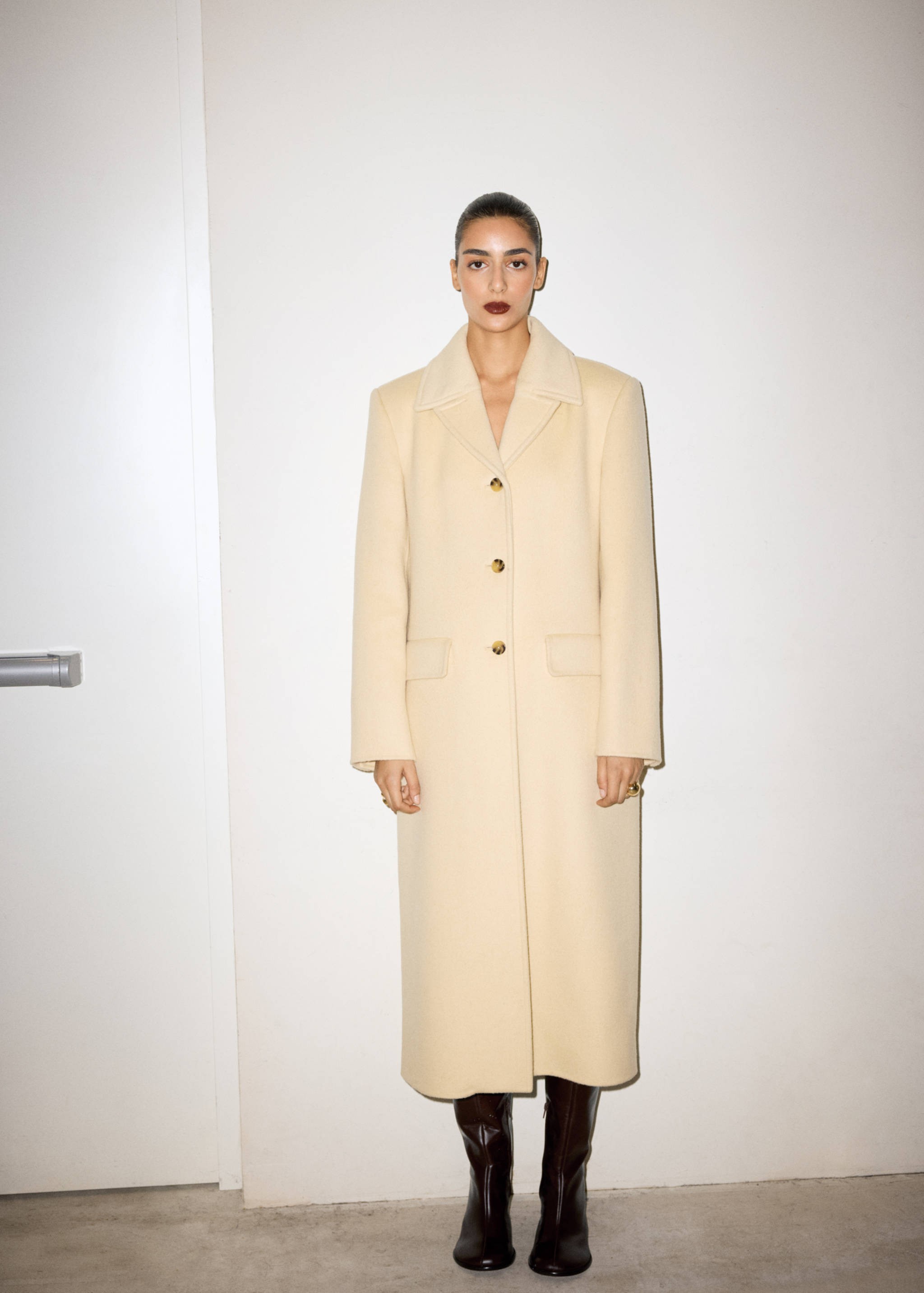 High heel leather boot - Details of the article 9