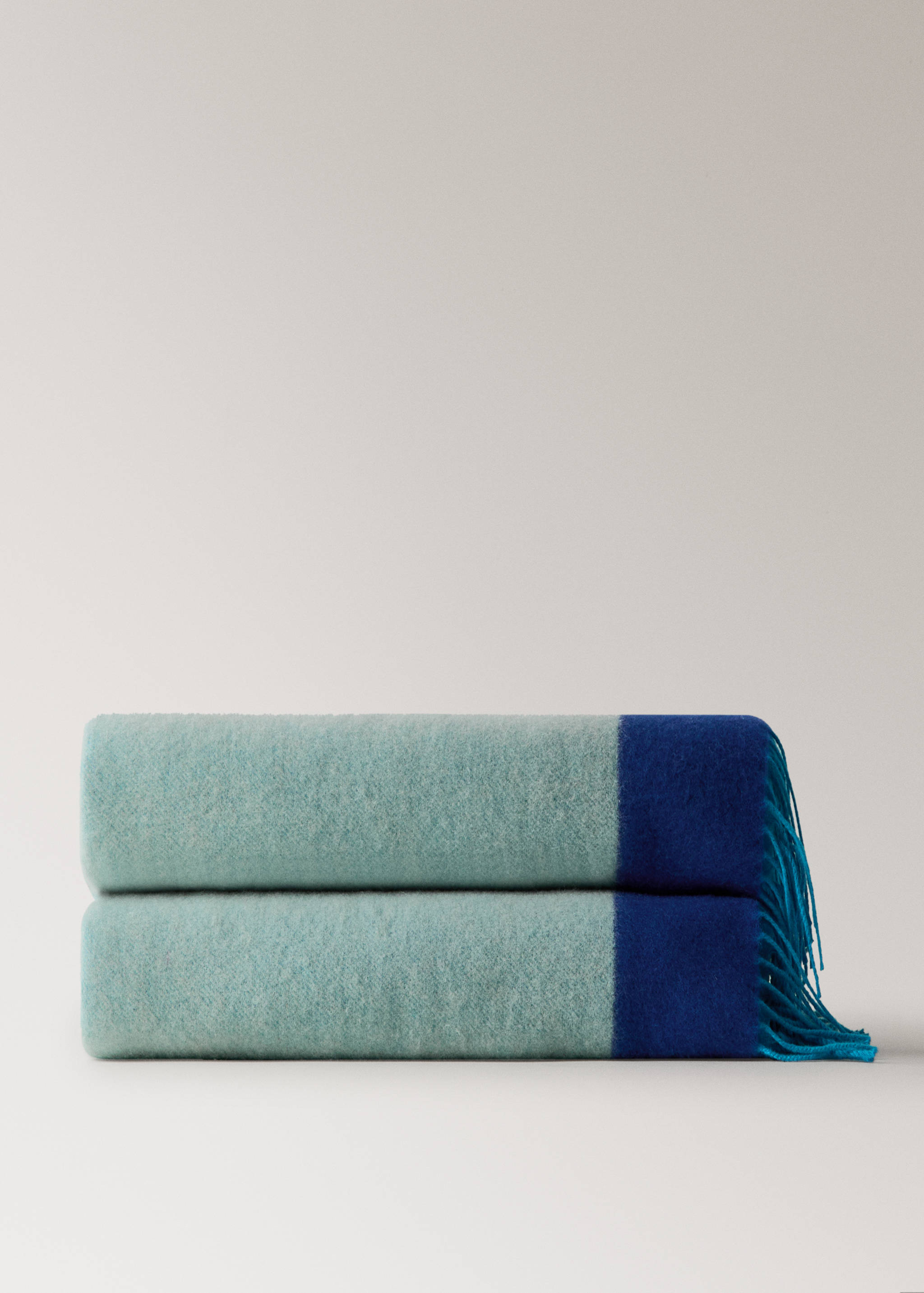 Wool and cotton blanket in colours - Article without model