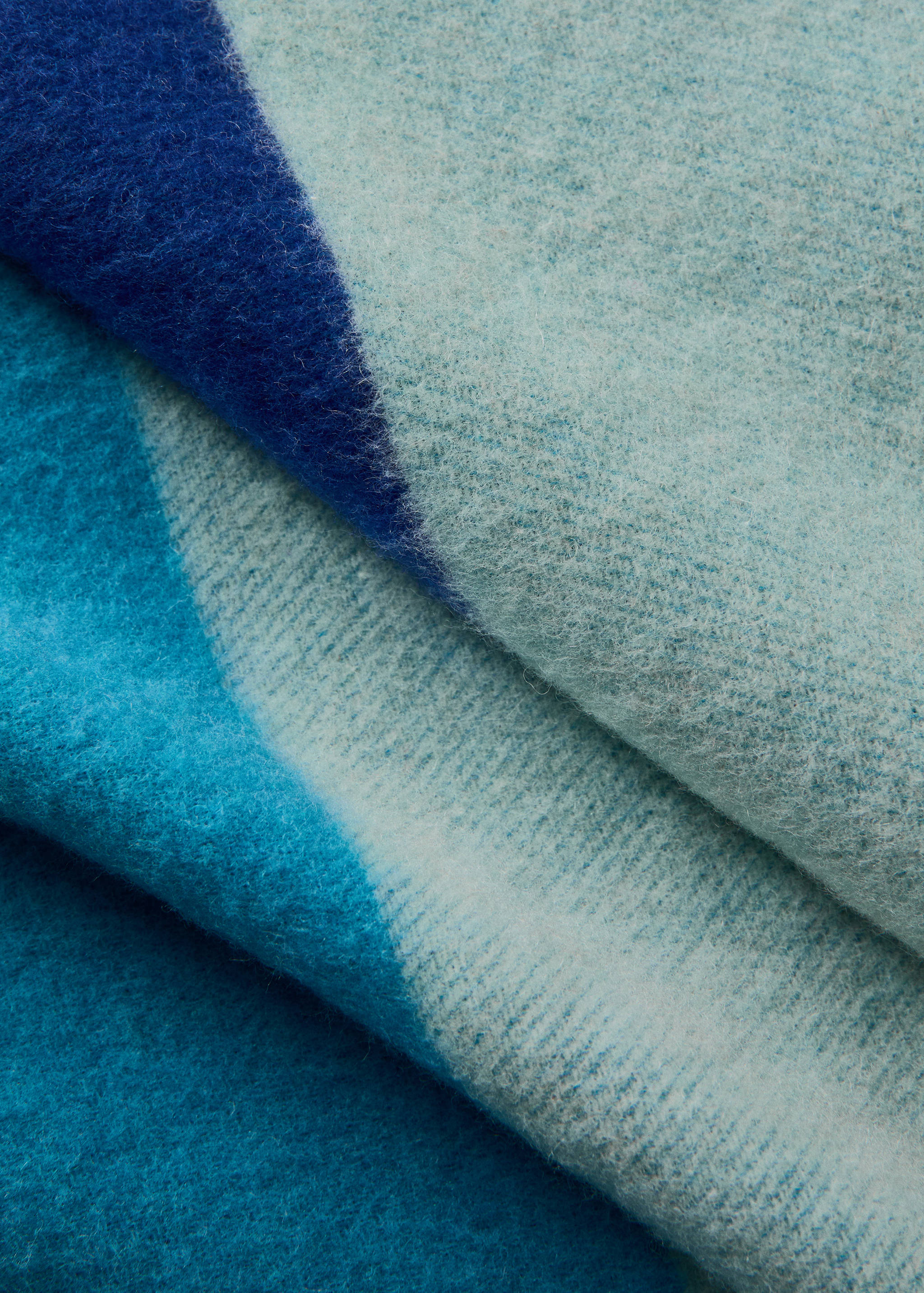 Wool and cotton blanket in colours - Details of the article 1