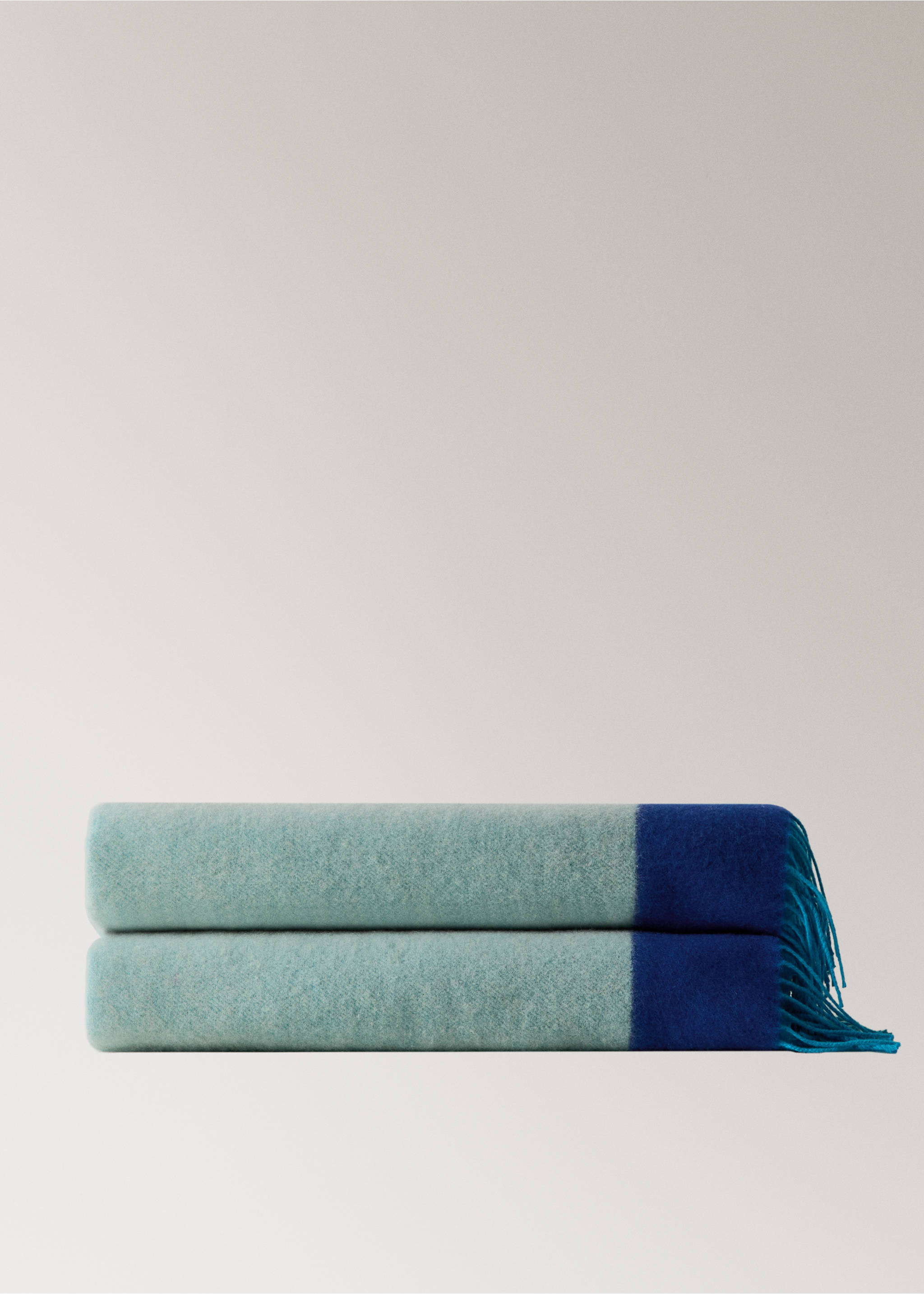 Wool and cotton blanket in colours - Article without model, Blue. Ref: 27091346-00.