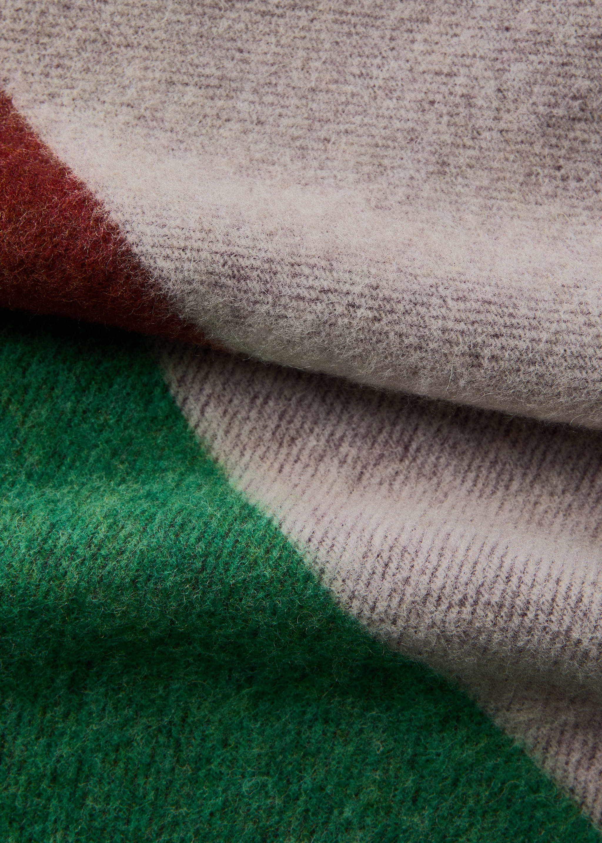 Wool and cotton blanket in colours - Details of the article 1