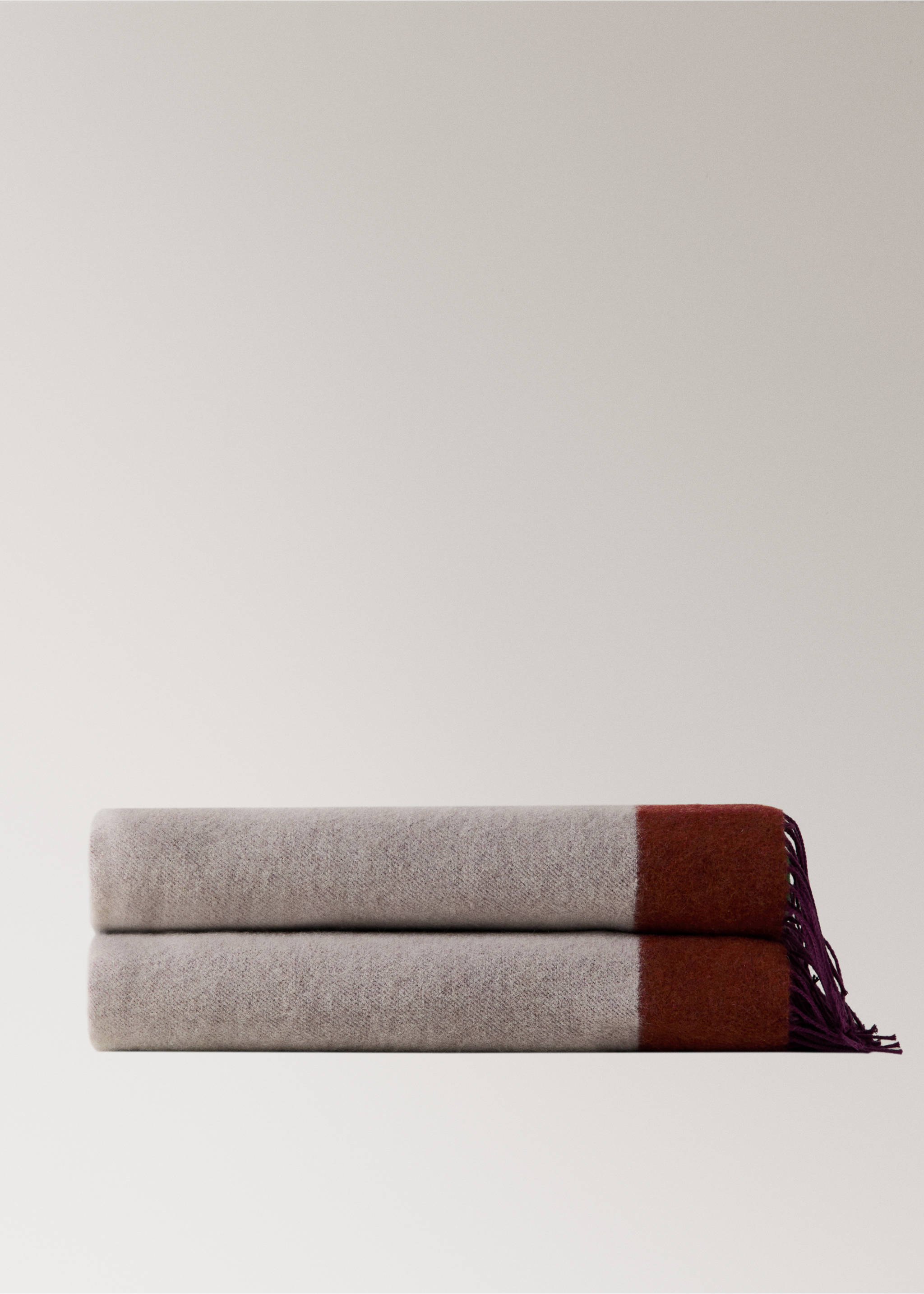 Wool and cotton blanket in colours - Article without model, Lilac. Ref: 27091346-00.