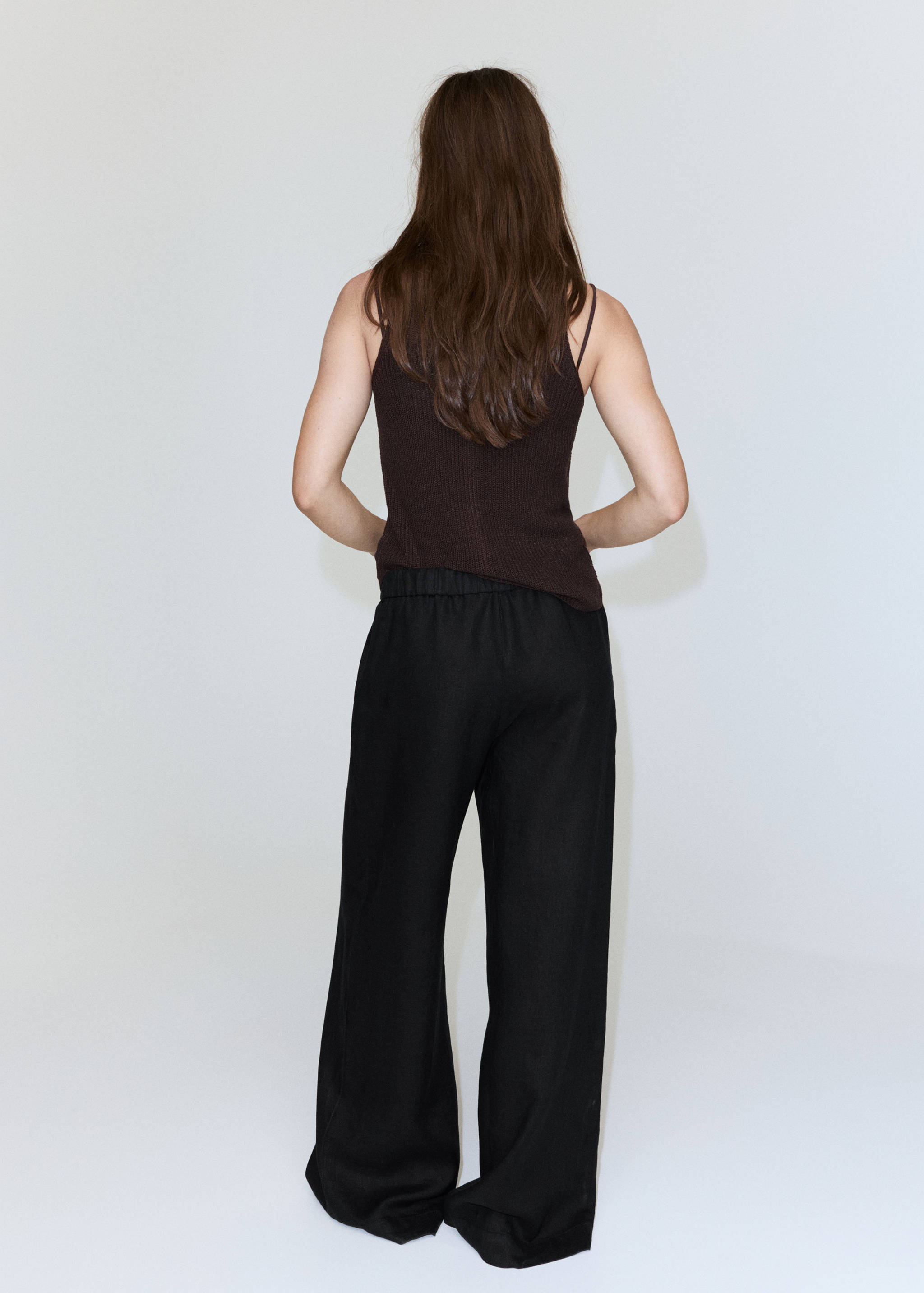 Linen trousers with buttons - Reverse of the article