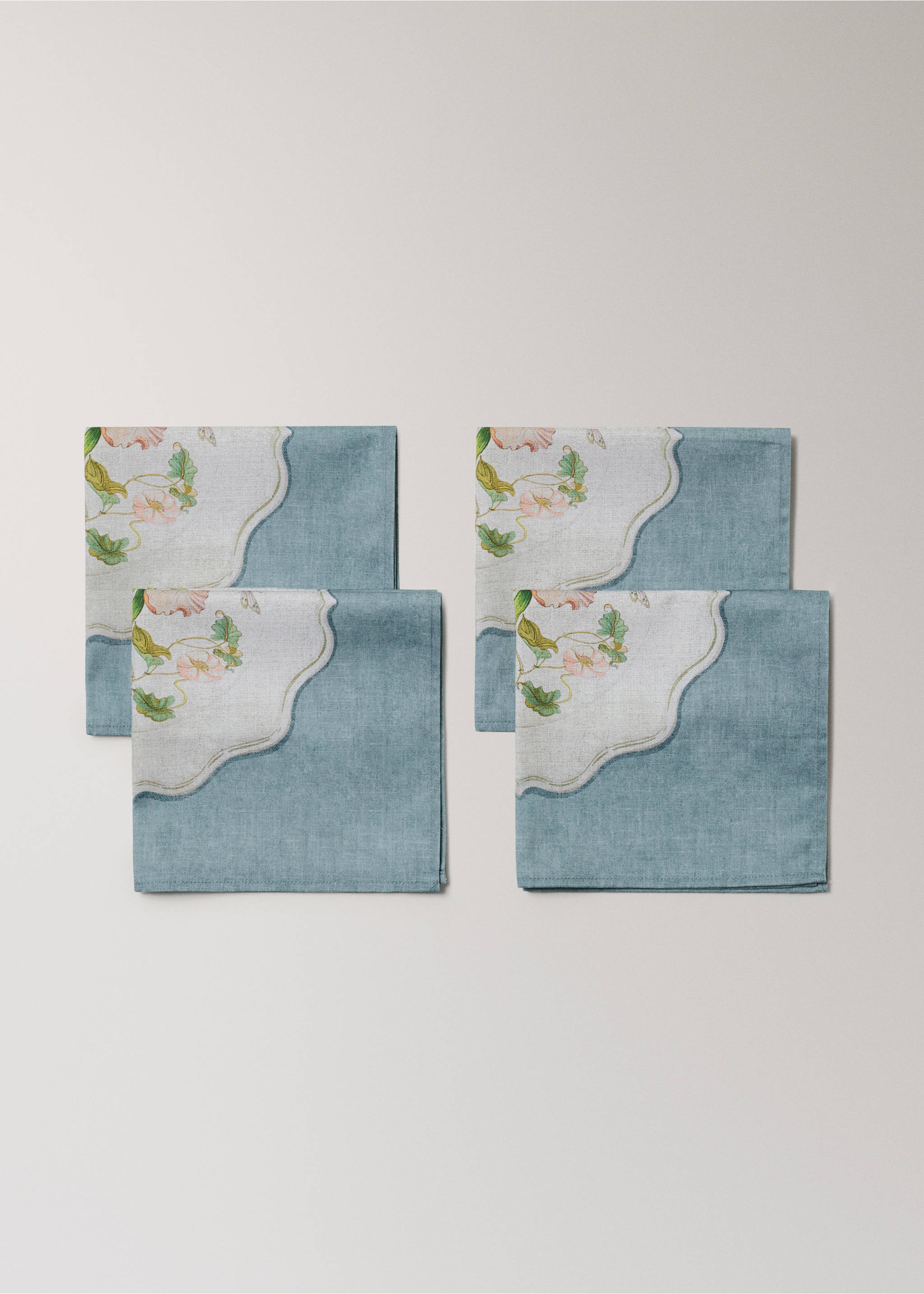 Cotton napkins with vintage porcelain elements - Details of the article 1, Ink Blue. Ref: 27091516-00.