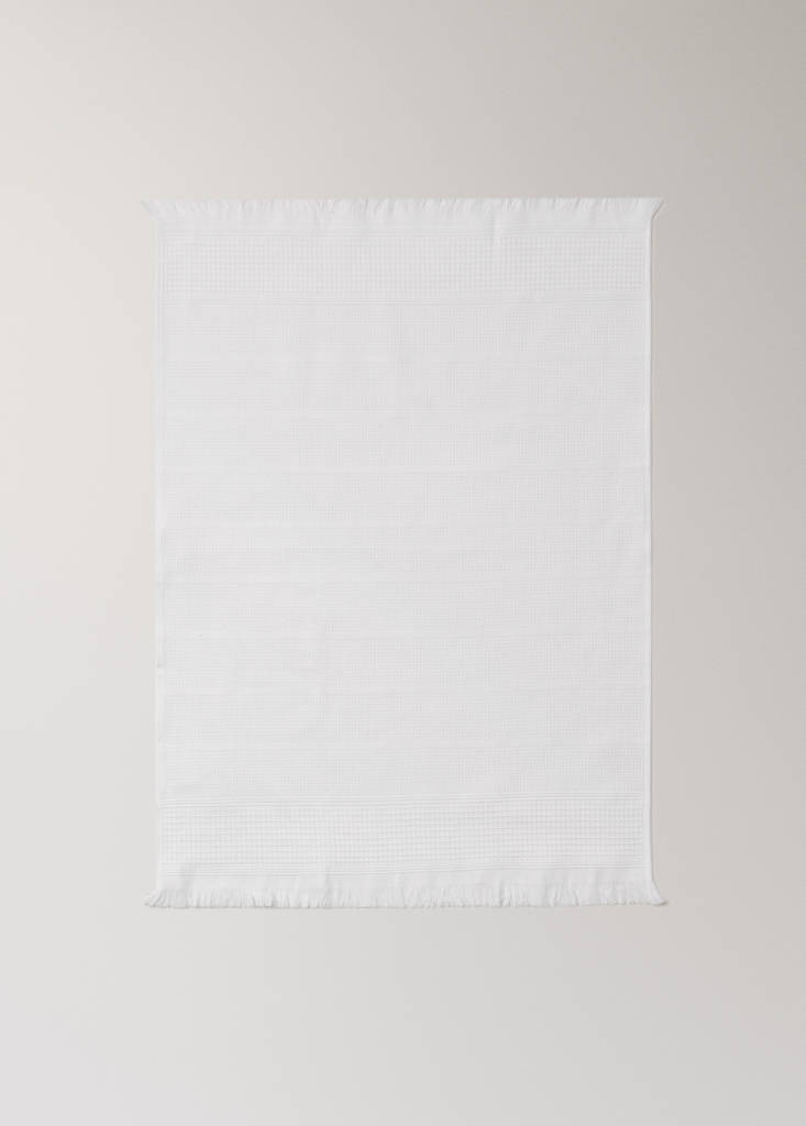 Waffle kitchen tea towel with fringes — White