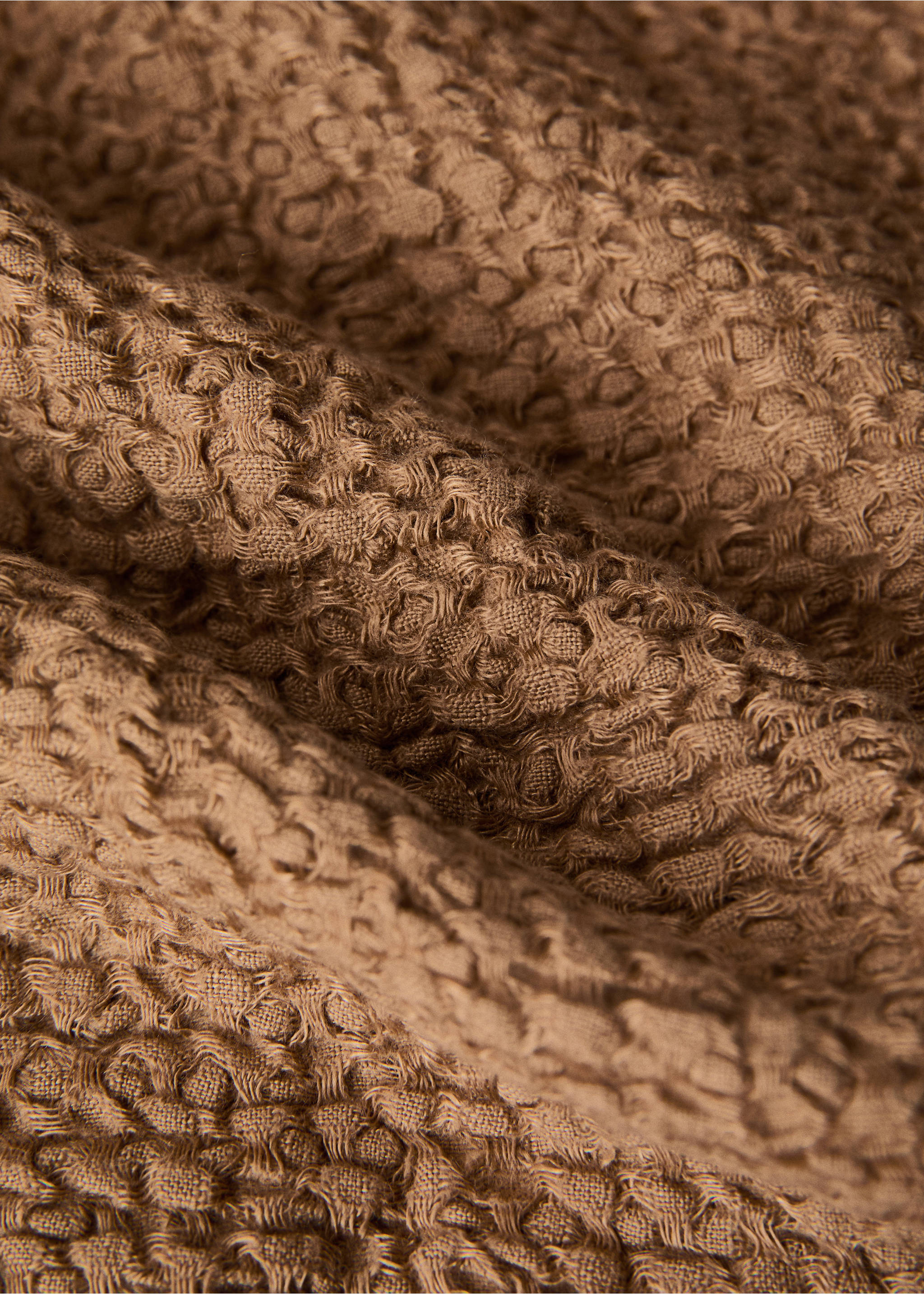 100% linen frayed blanket - Details of the article 1, Russet. Ref: 27091524-00.