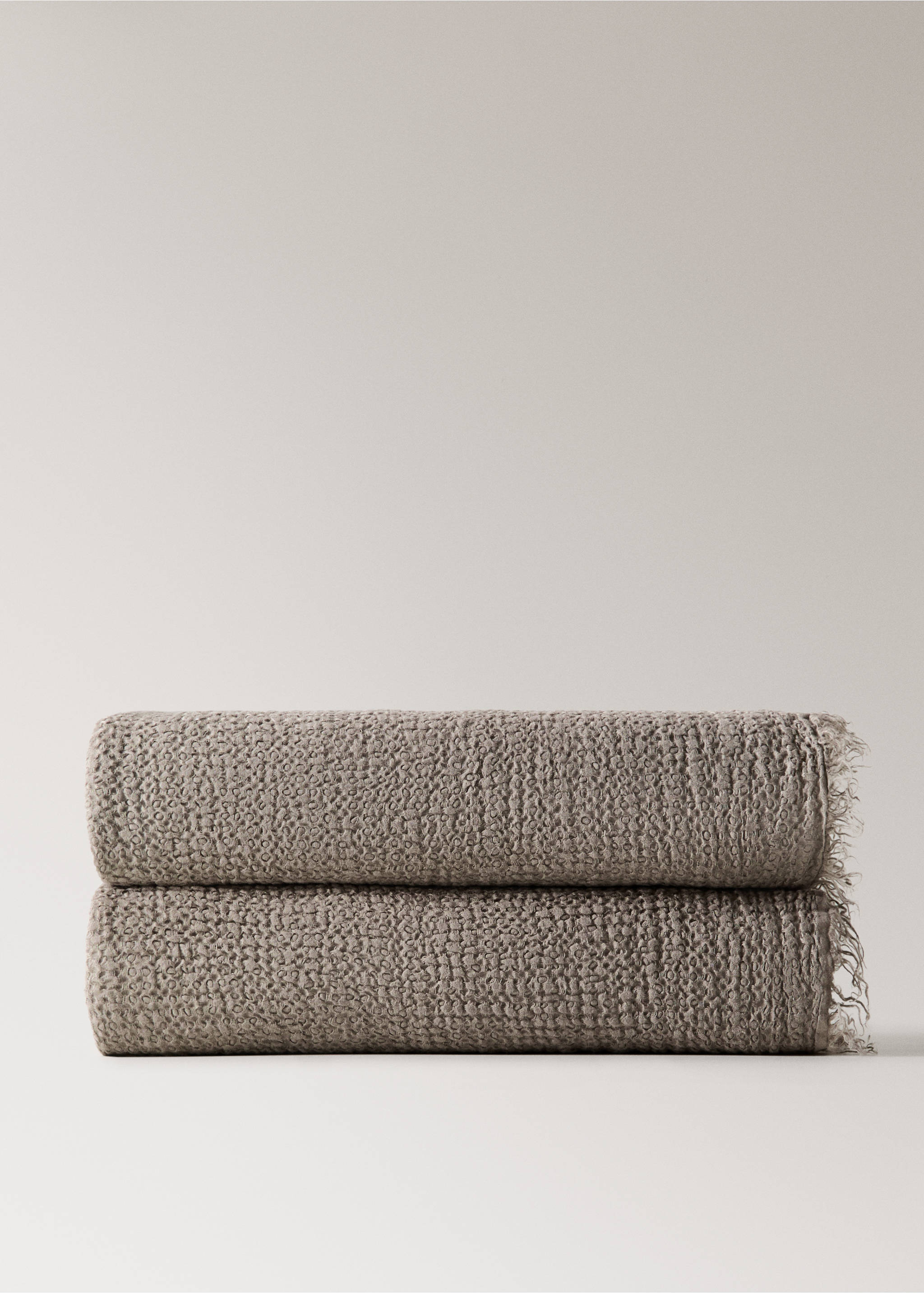 100% linen frayed blanket - Article without model, Light/Pastel Brown. Ref: 27091524-00.