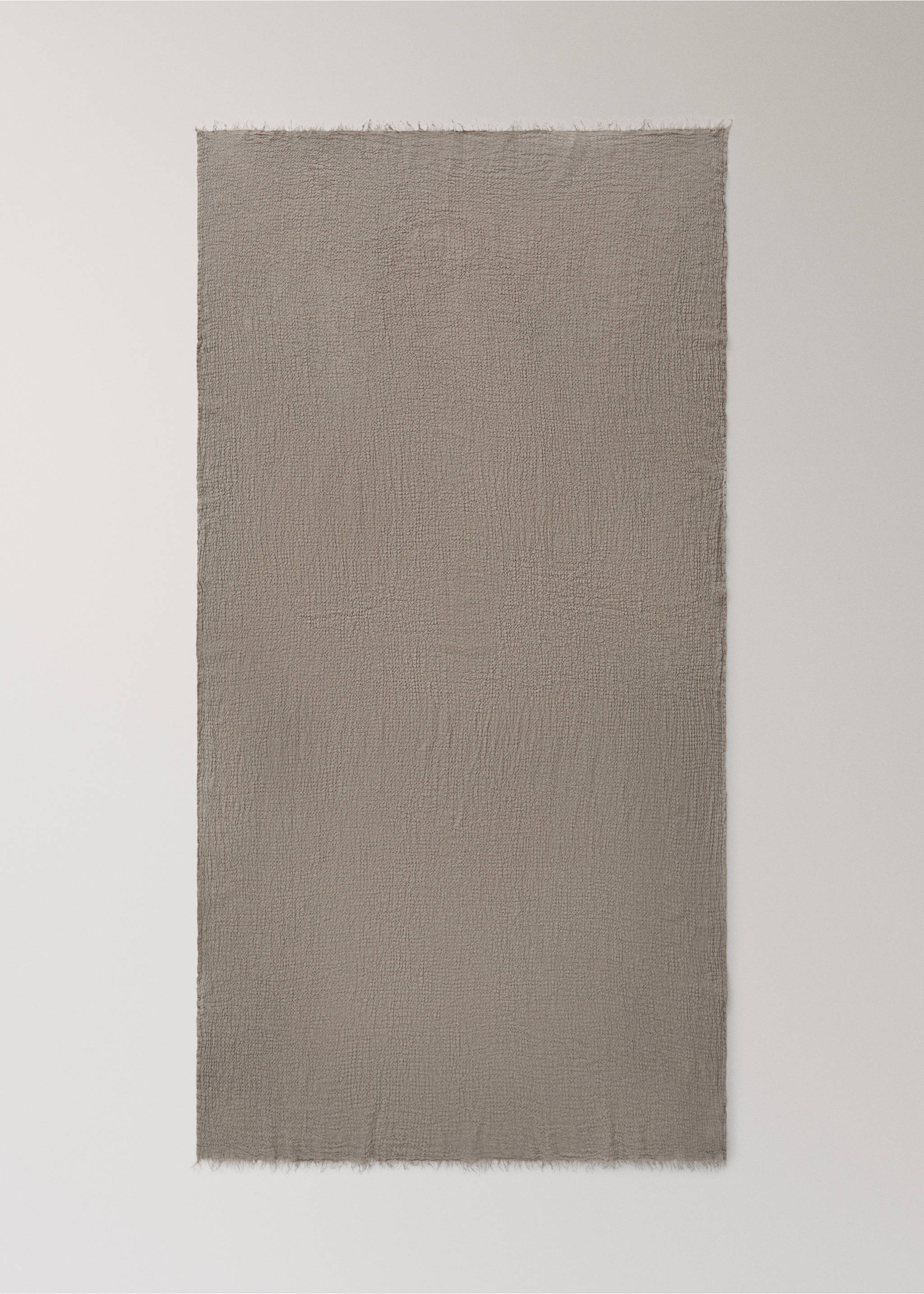 100% linen frayed blanket - Details of the article 3, Light/Pastel Brown. Ref: 27091524-00.