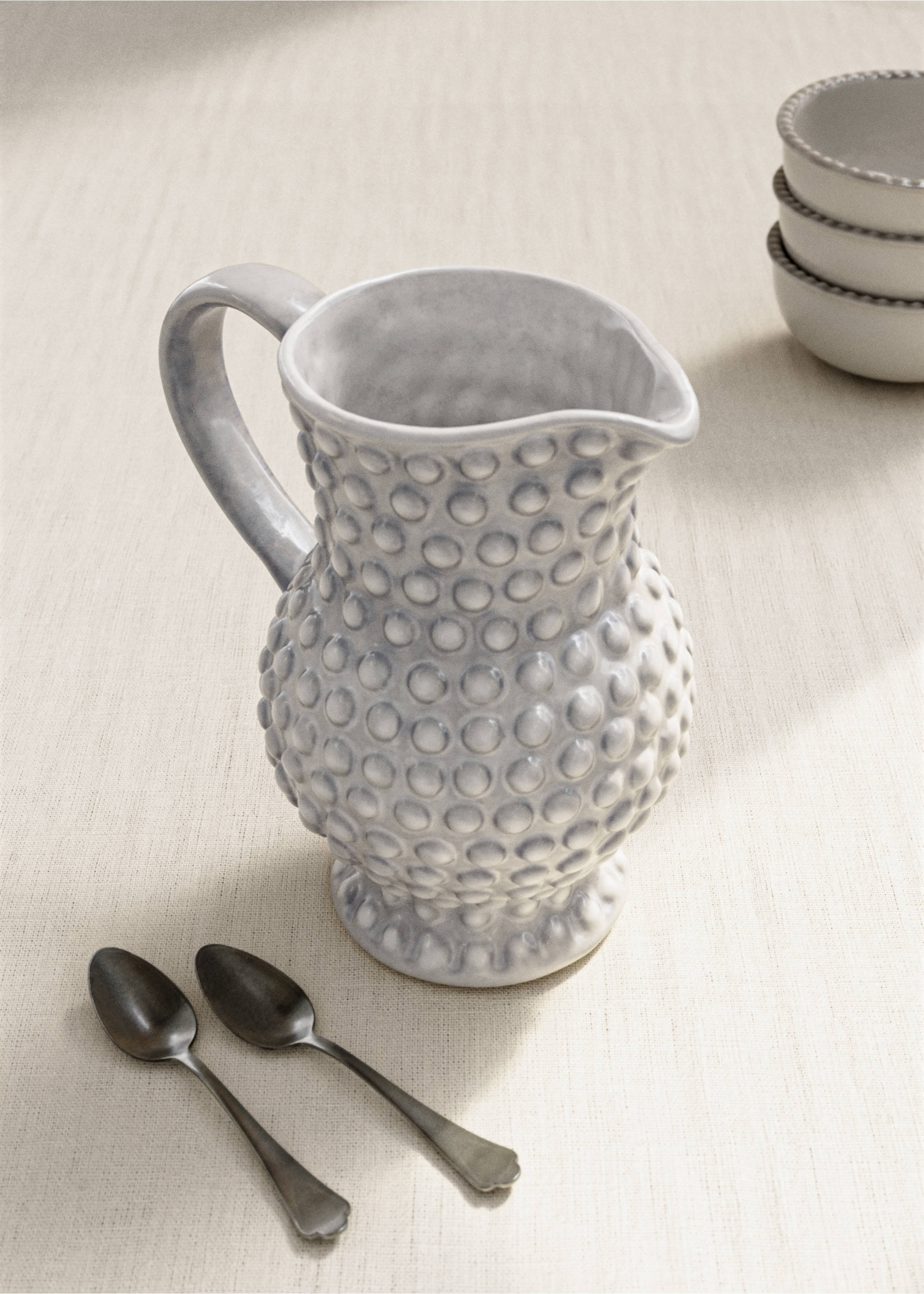 Textured stoneware jug - General plane, White. Ref: 27091527-00.