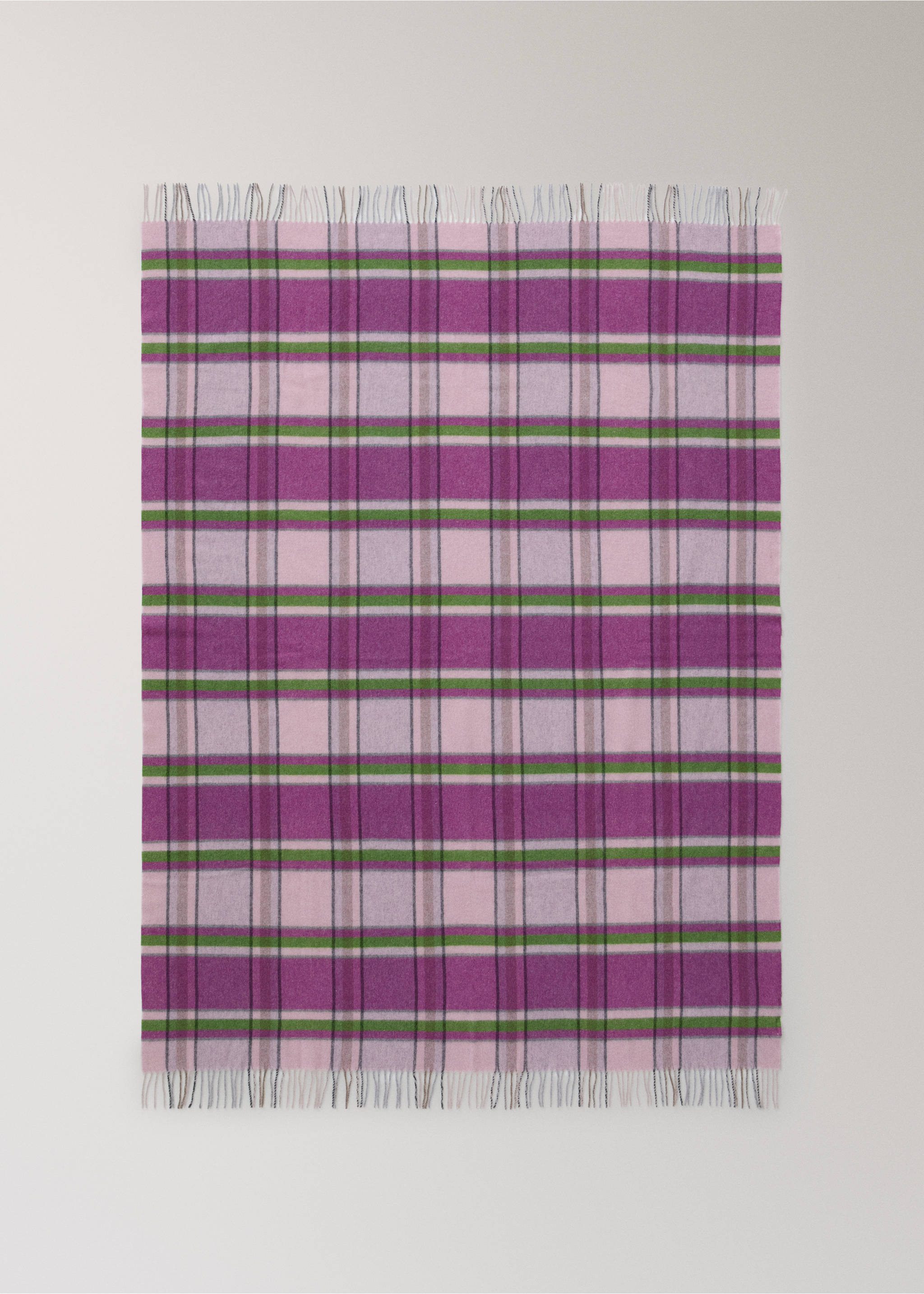 Wool throw with check design and fringed finish - Details of the article 3, Pink. Ref: 27091532-00.