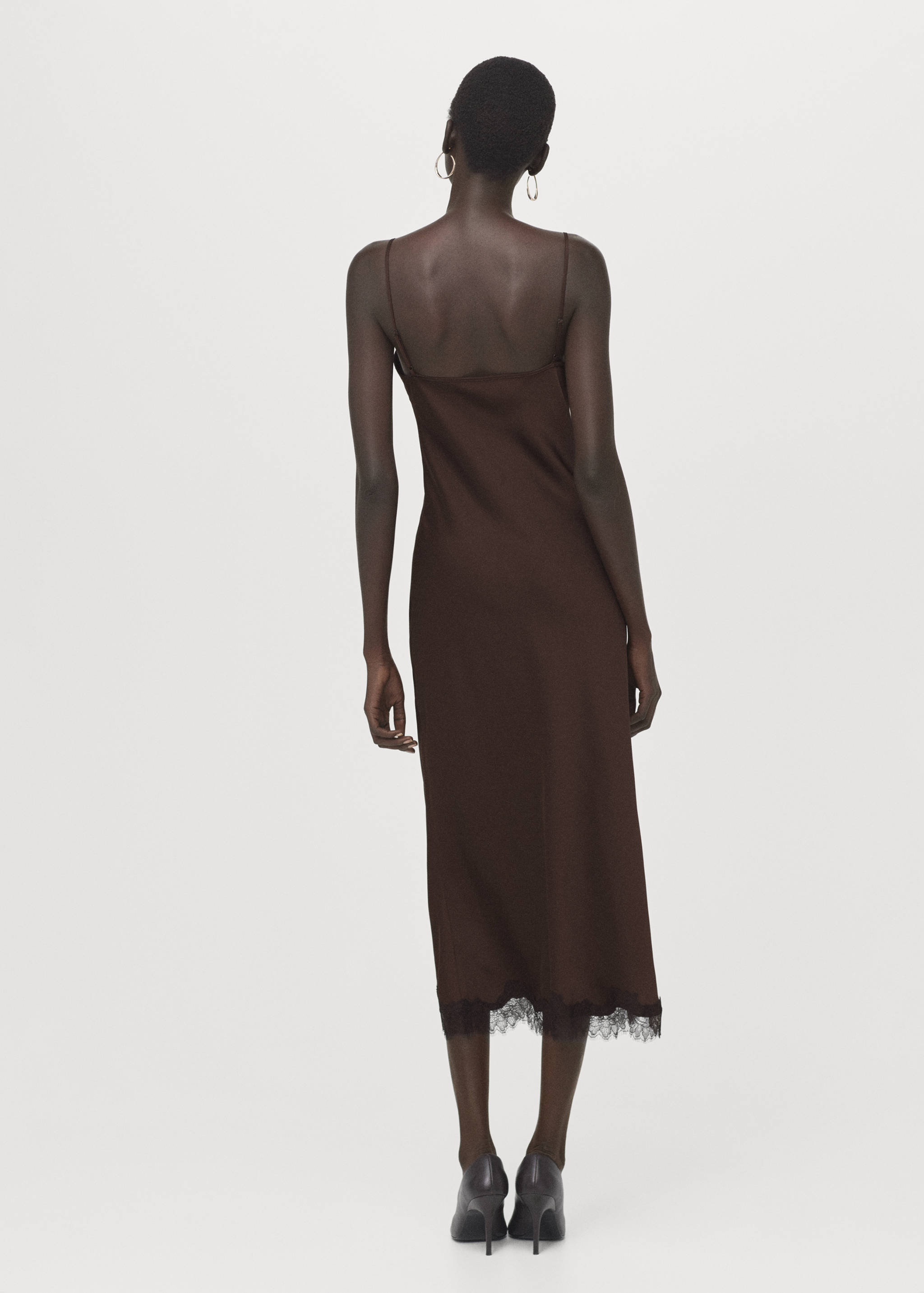 Robe style lingerie satinée - Verso de l’article