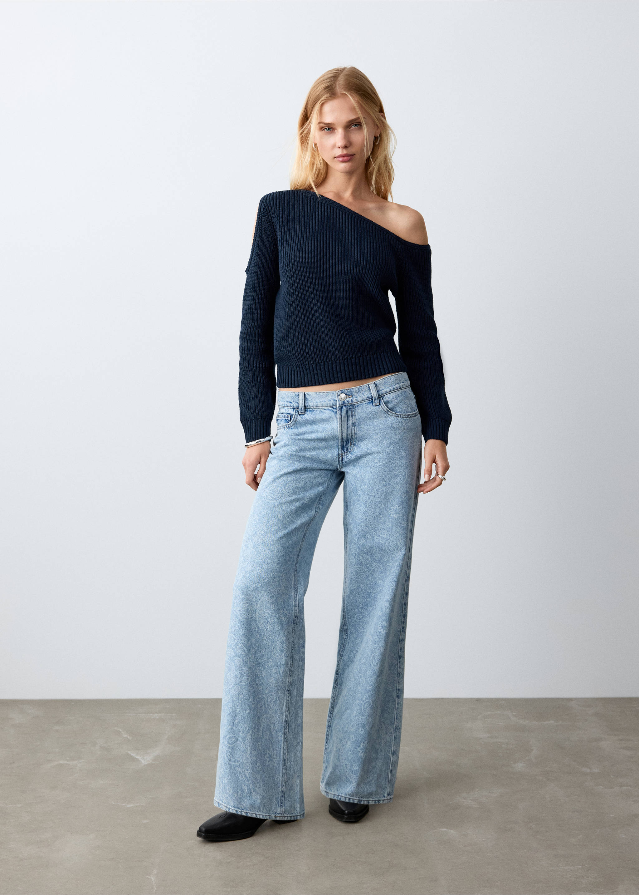 Asymmetric cut-out sweater - General plane, Navy. Ref: 27091535-00.