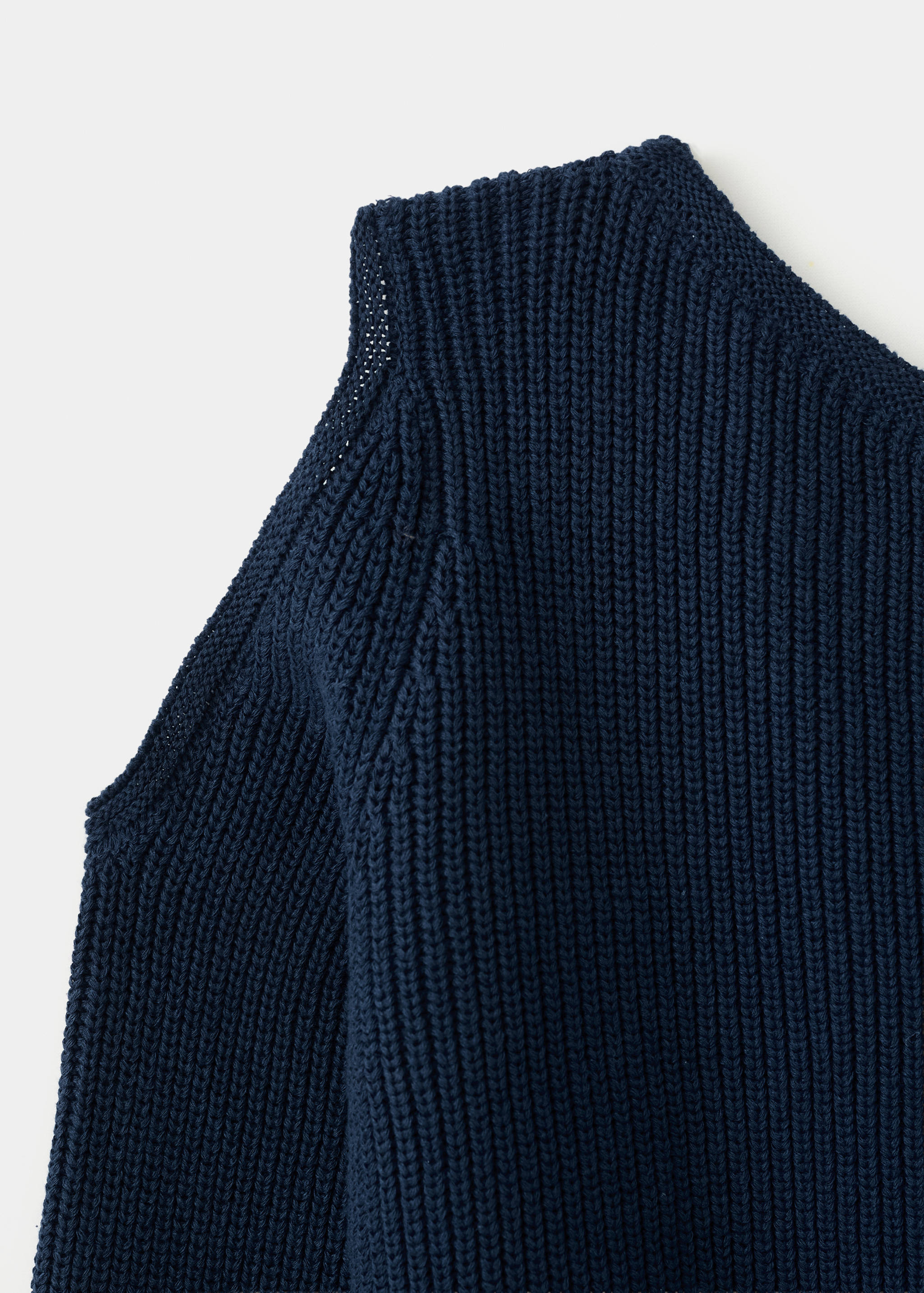 Asimetrik kesimli cut-out detaylı kazak - Ürün detayı 8