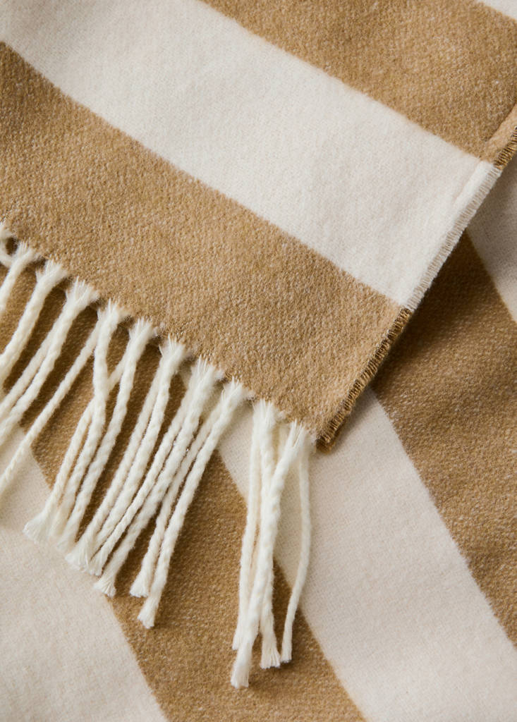 Striped cotton throw with tassels — Yellow