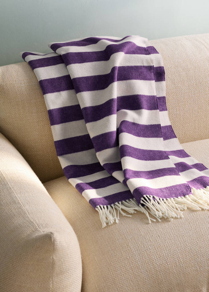Striped cotton throw with tassels — Purple