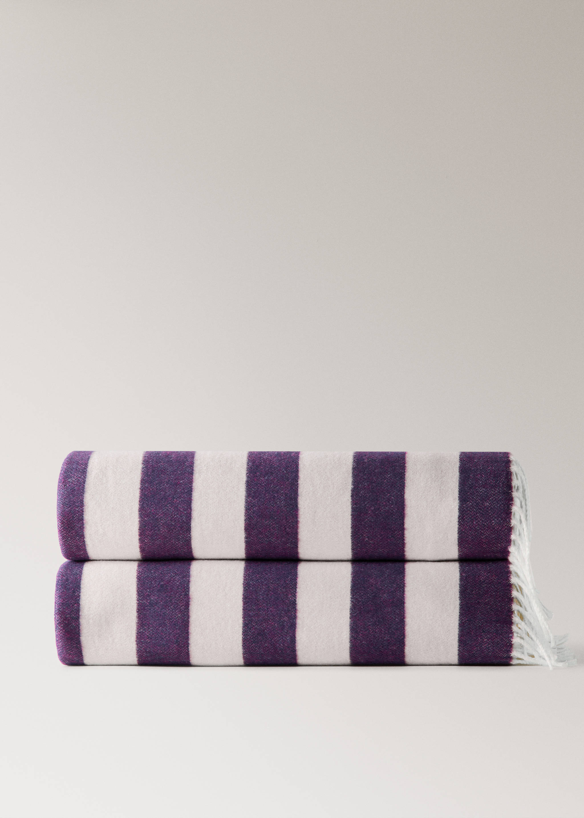 Striped cotton throw with tassels - Article without model
