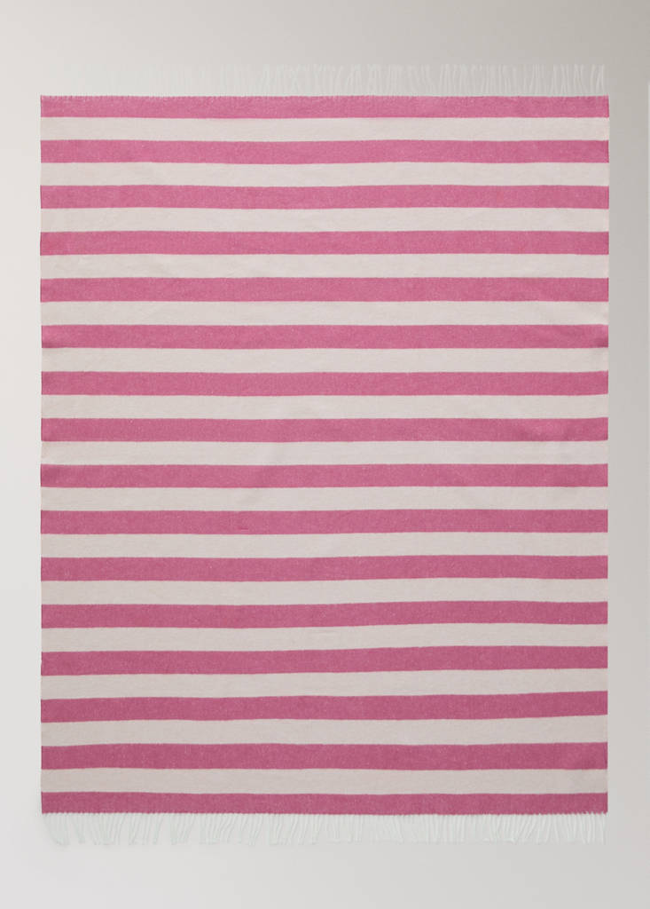 Striped cotton throw with tassels — Pink