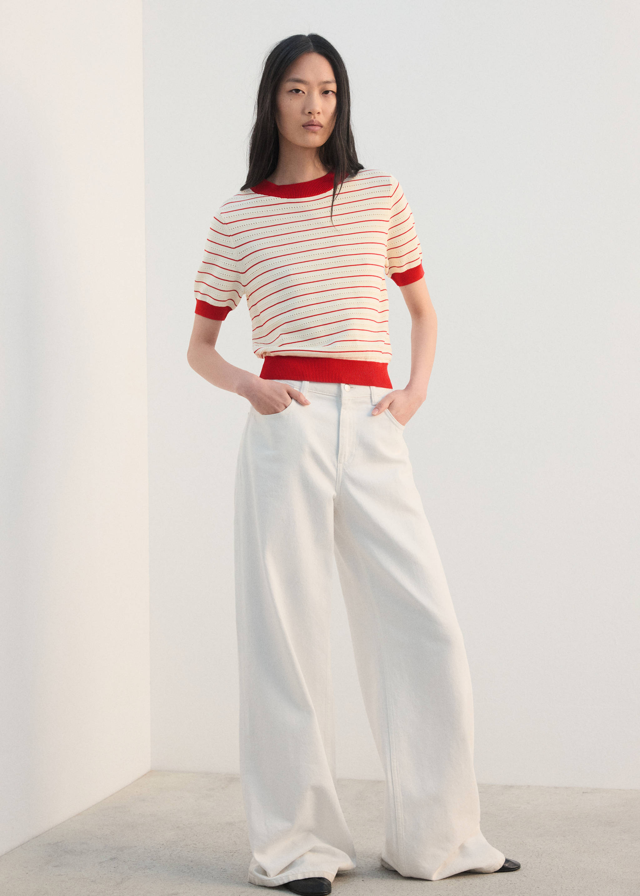 Striped short-sleeved sweater - General plane