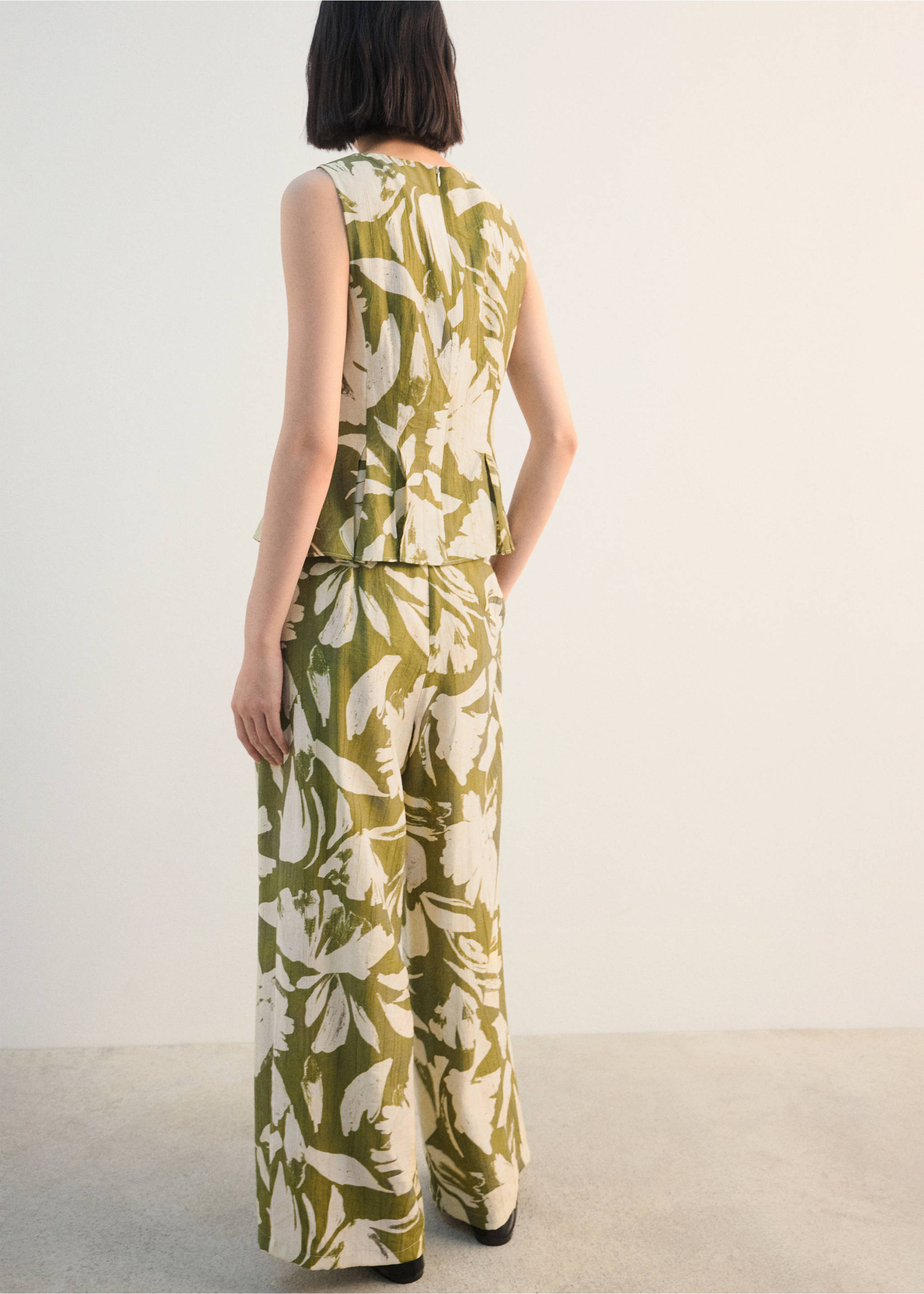 Floral print straight trousers - Reverse of the article, Green. Ref: 27092544-00.