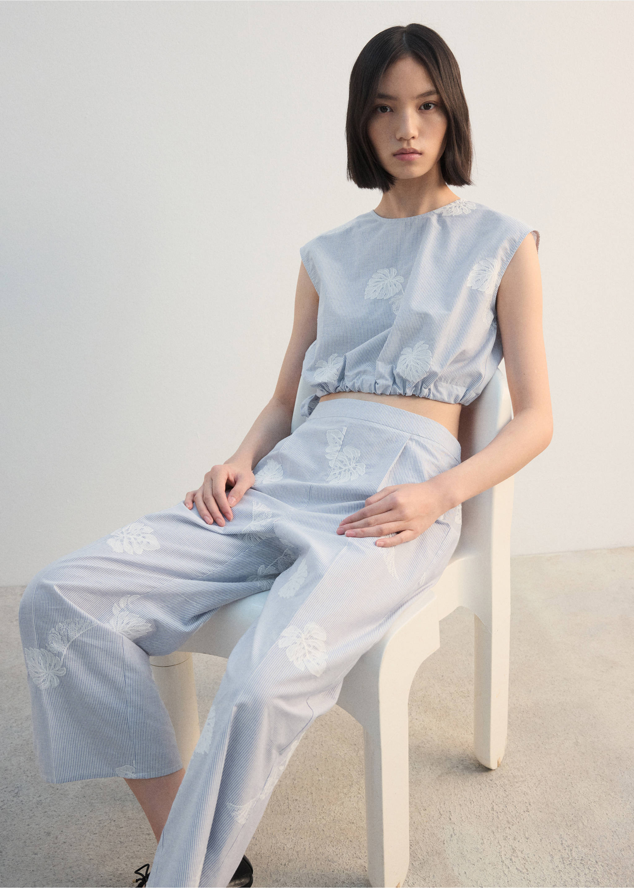 بنطال مخطط مطرز - تفاصيل المنتج 2, أزرق. Ref: 27092545-00.