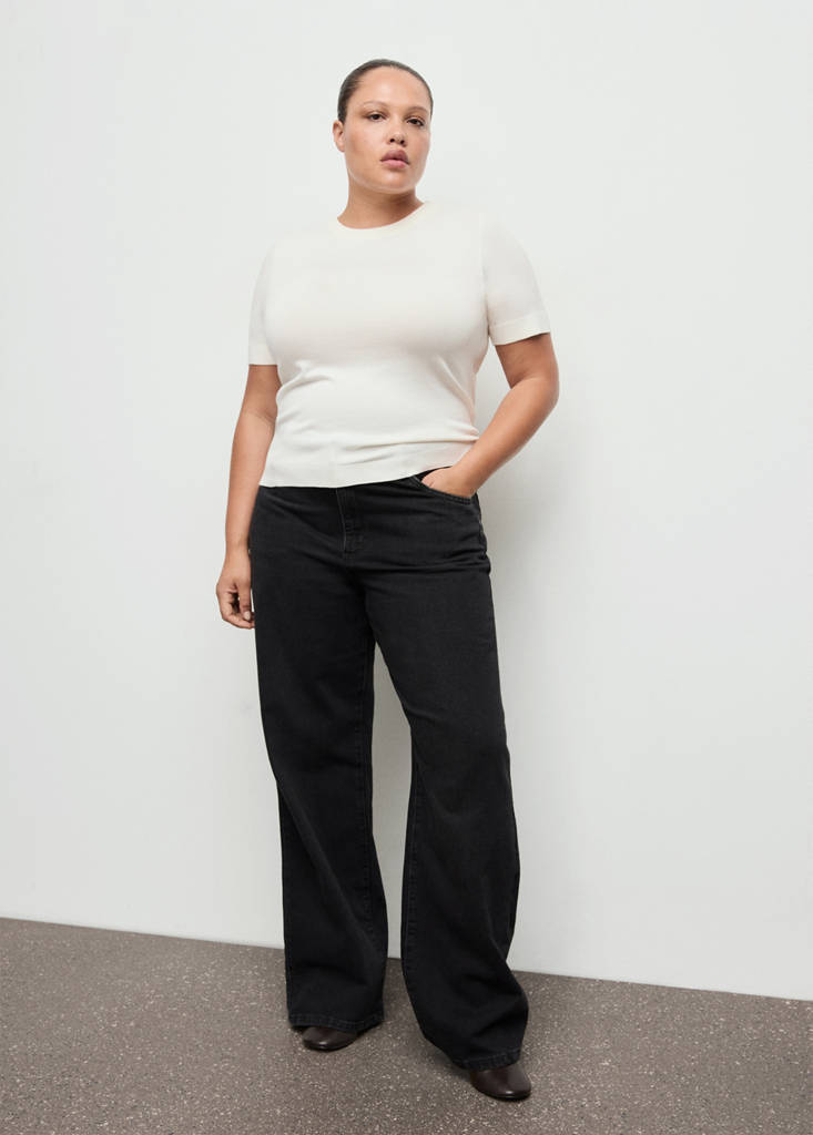 Short-sleeved fine-knit sweater — Ecru
