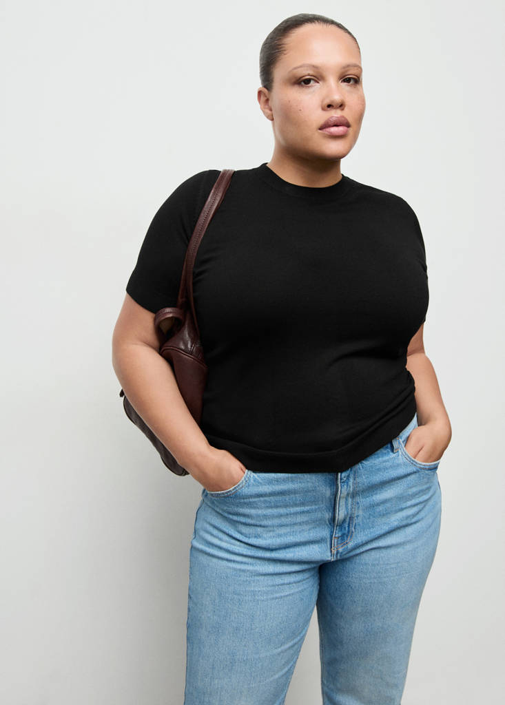 Short-sleeved fine-knit sweater — Black
