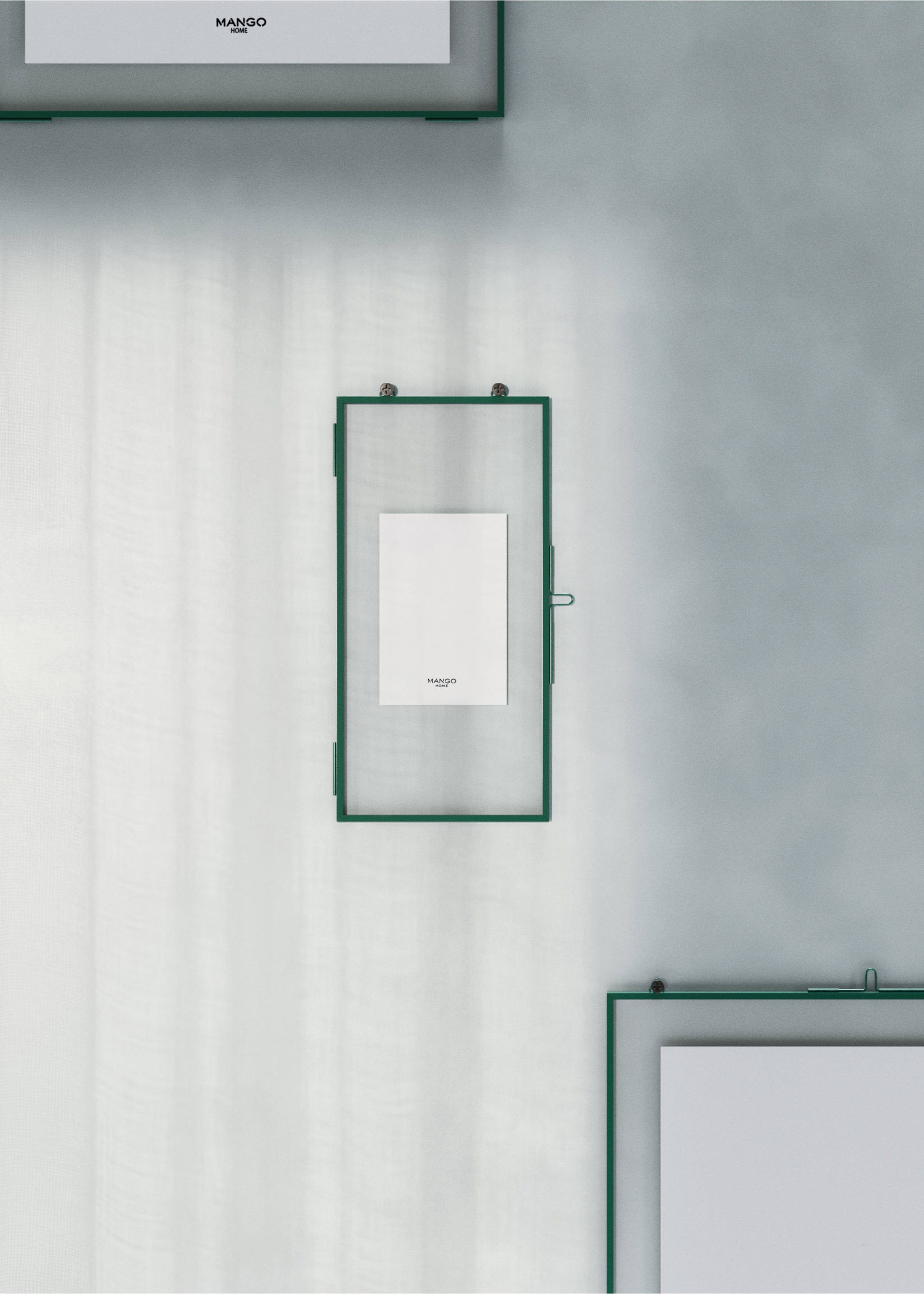 Medium-sized coloured metal profile frame - General plane, Emerald Green. Ref: 27092901-00.