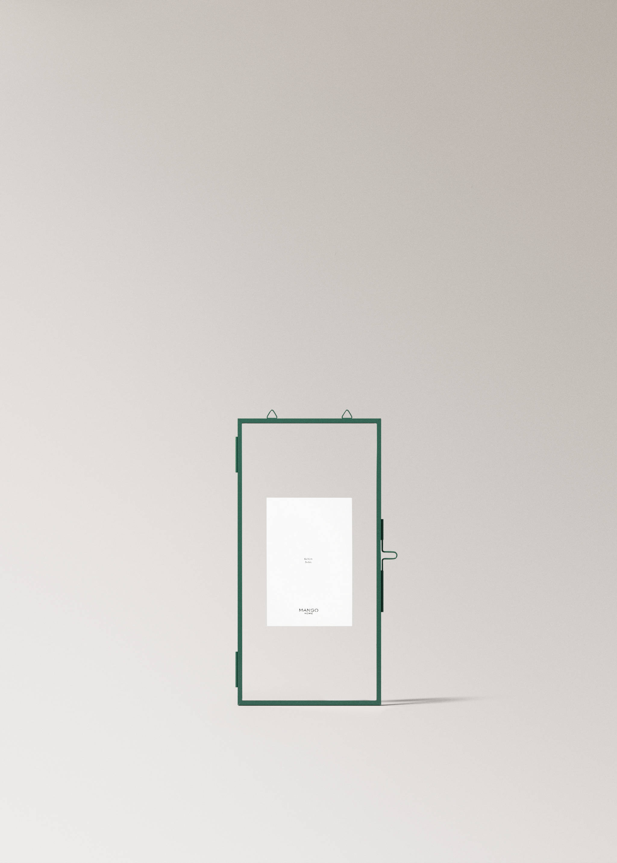 Medium-sized coloured metal profile frame - Article without model