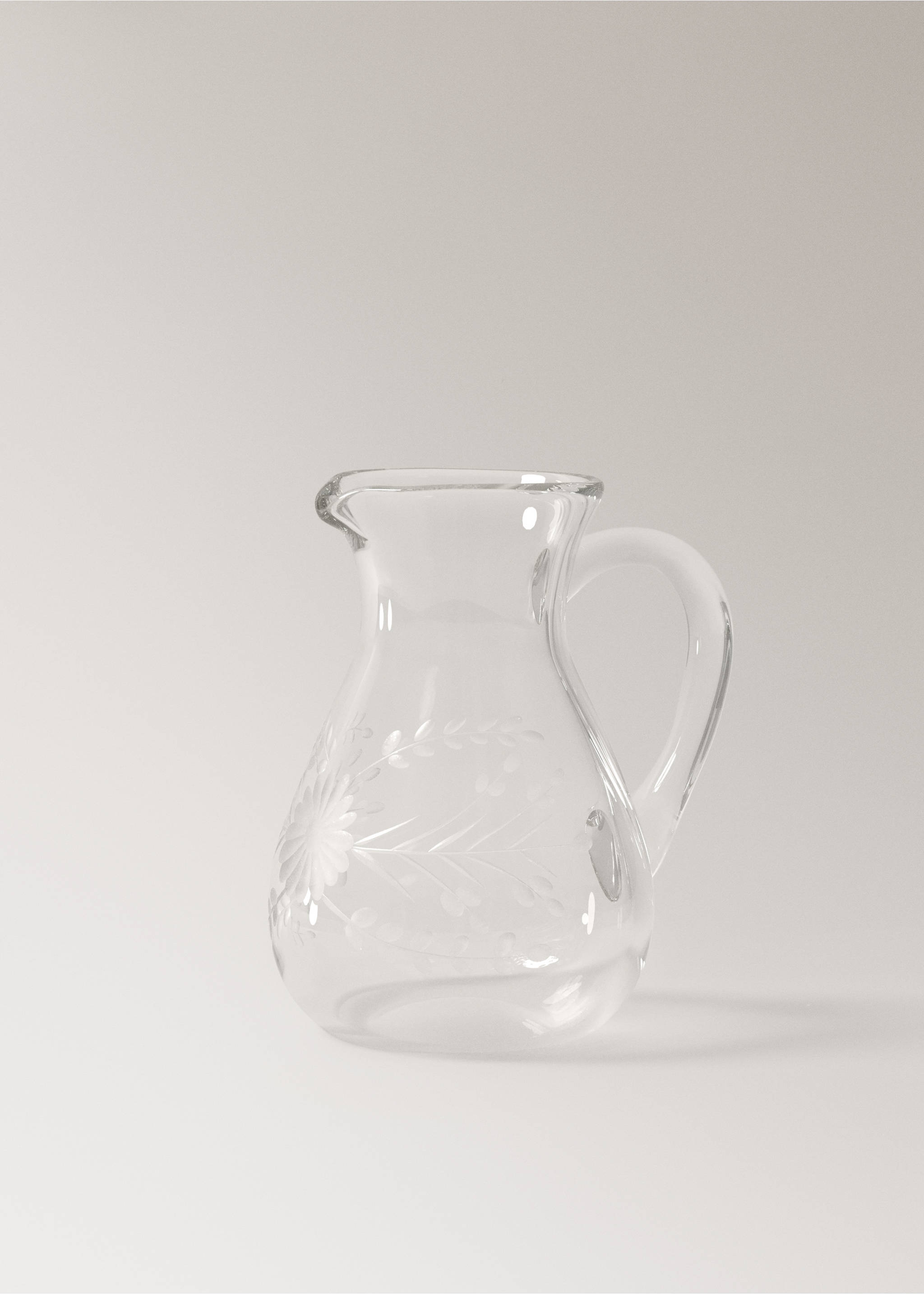 Embossed glass vase with floral relief - Article without model, Ice Grey. Ref: 27092903-00.