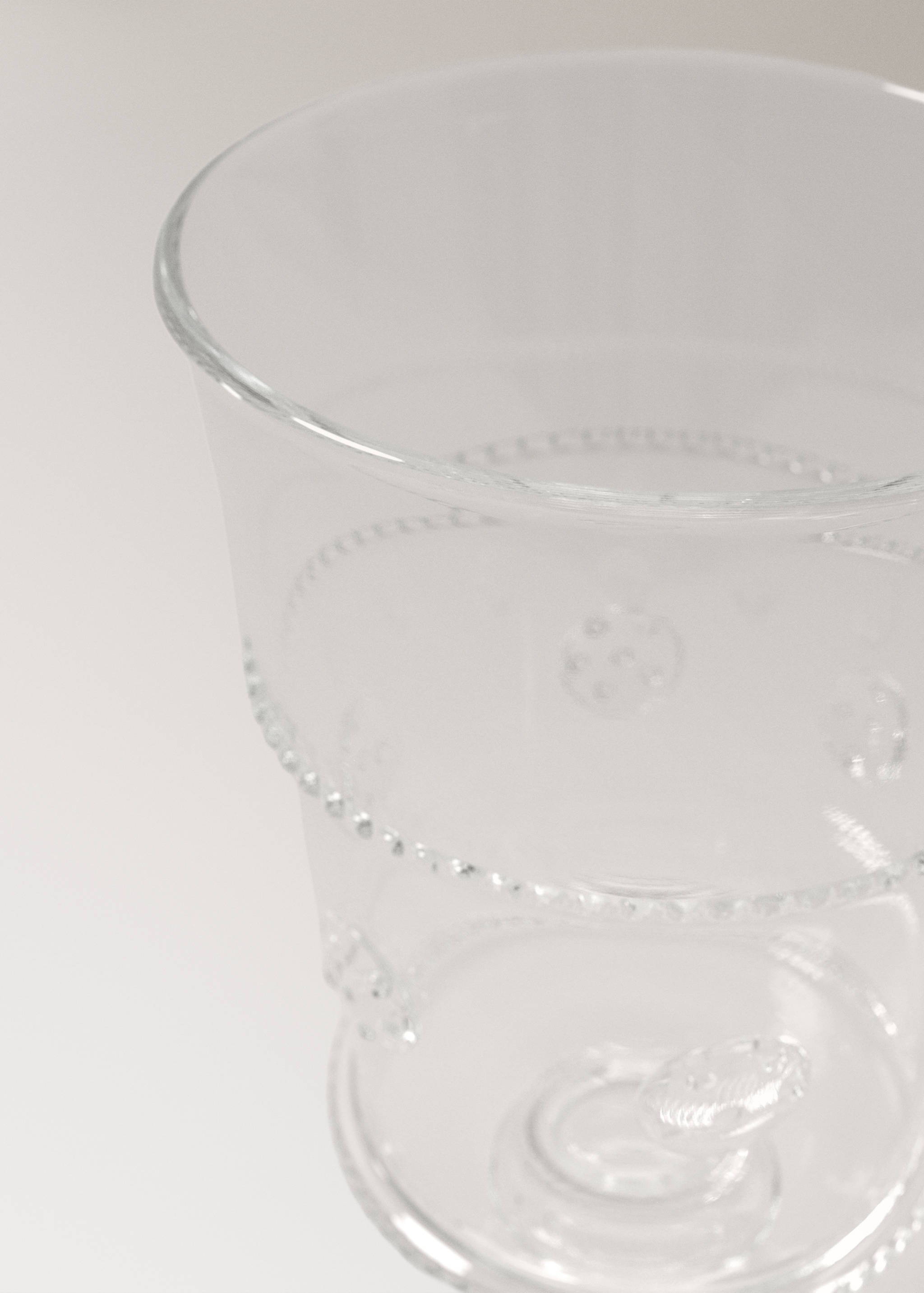 Průhledný pohár z borosilikátového skla s reliéfem - Detail zboží 1
