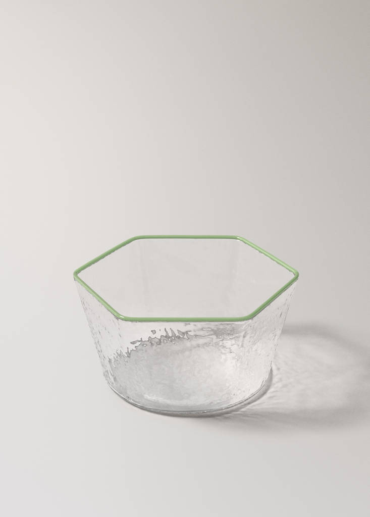 Hammered borosilicate bowl with coloured edge — Green