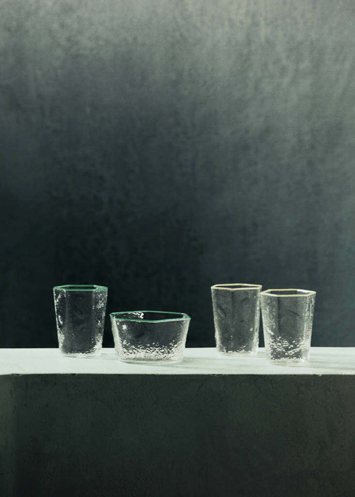 Hammered borosilicate bowl with coloured edge — Green