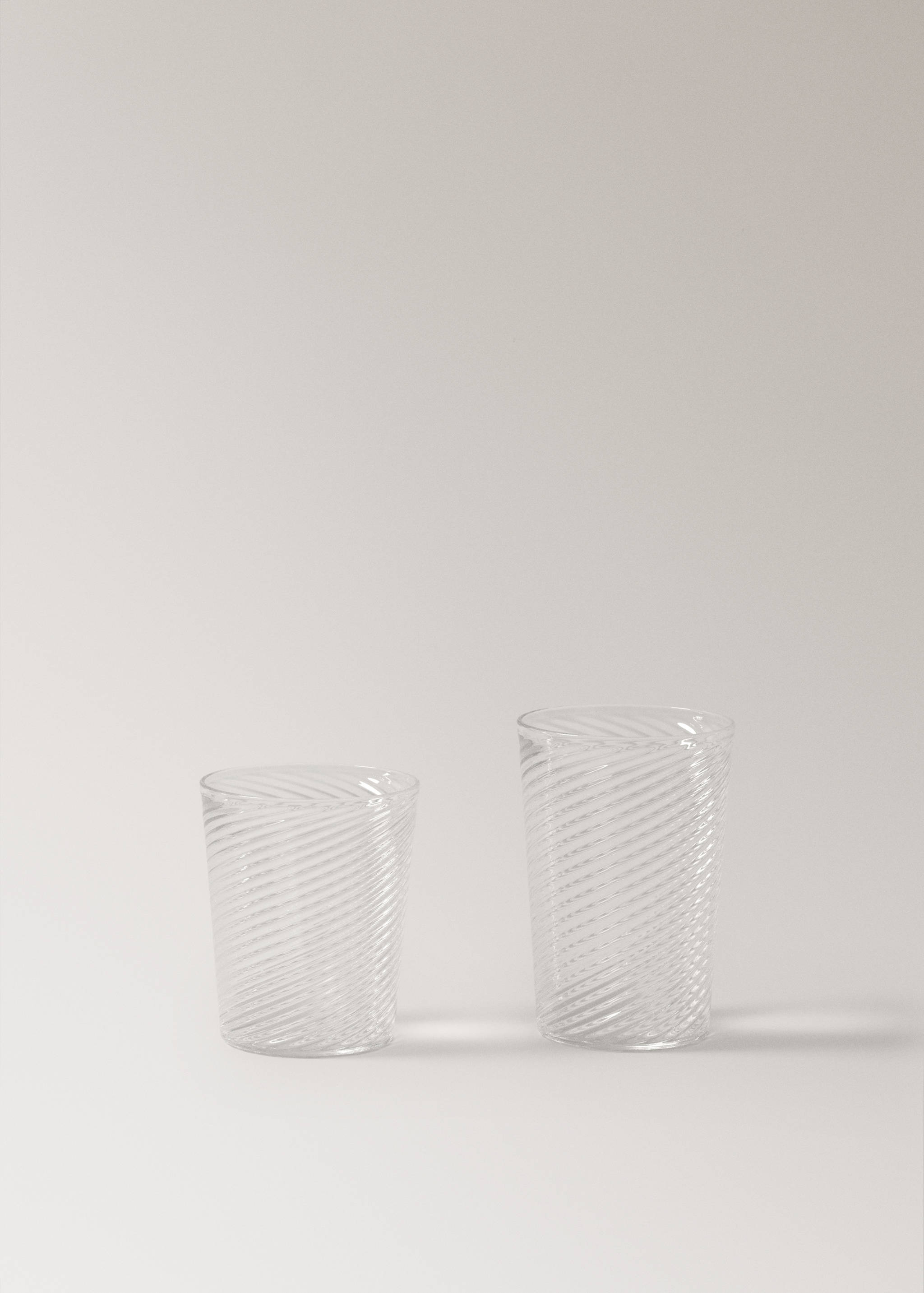 100% borosilicate glass tumbler with small embossed design - Details of the article 4