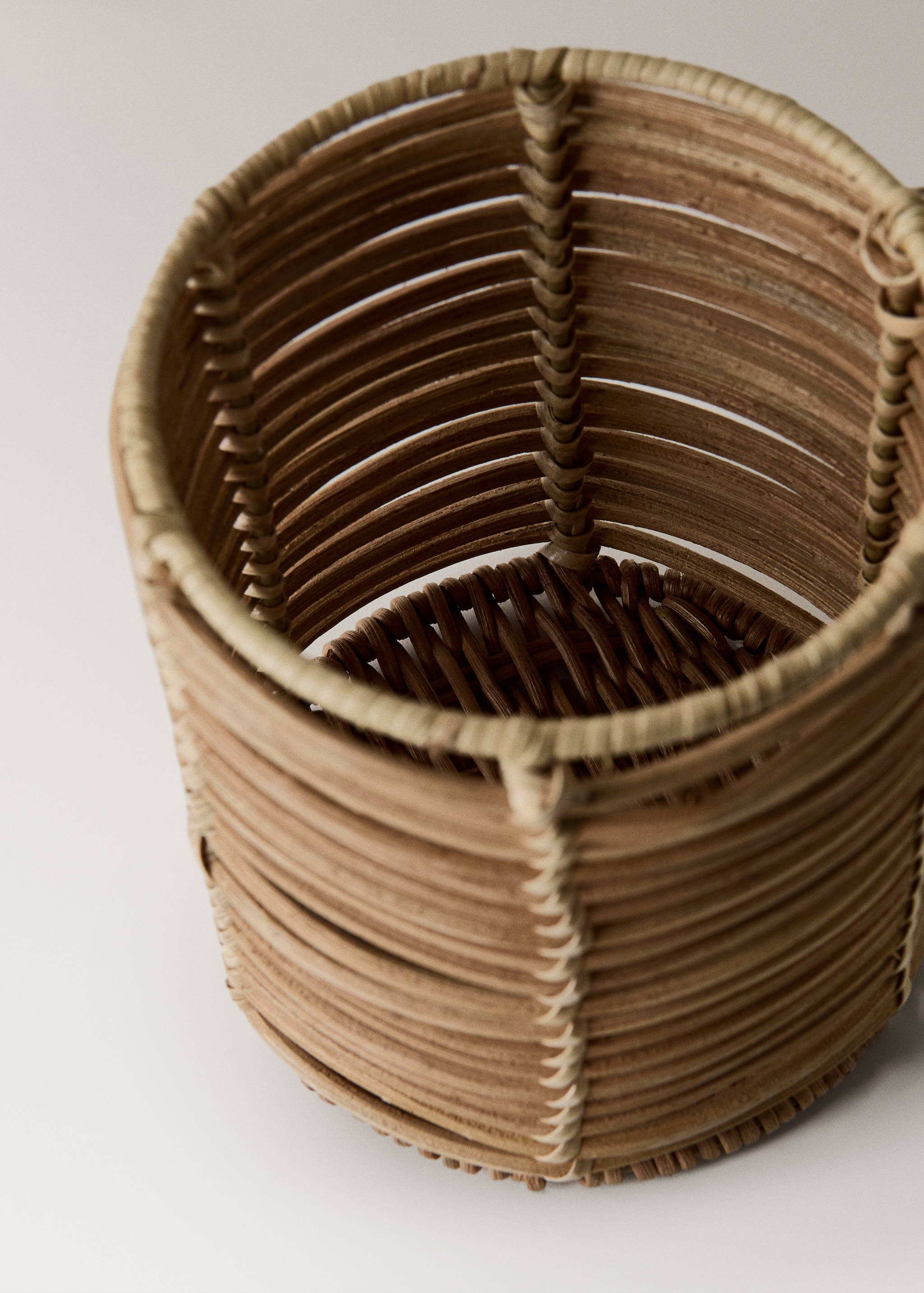 Rattan Cutlery Holder - Details of the article 2