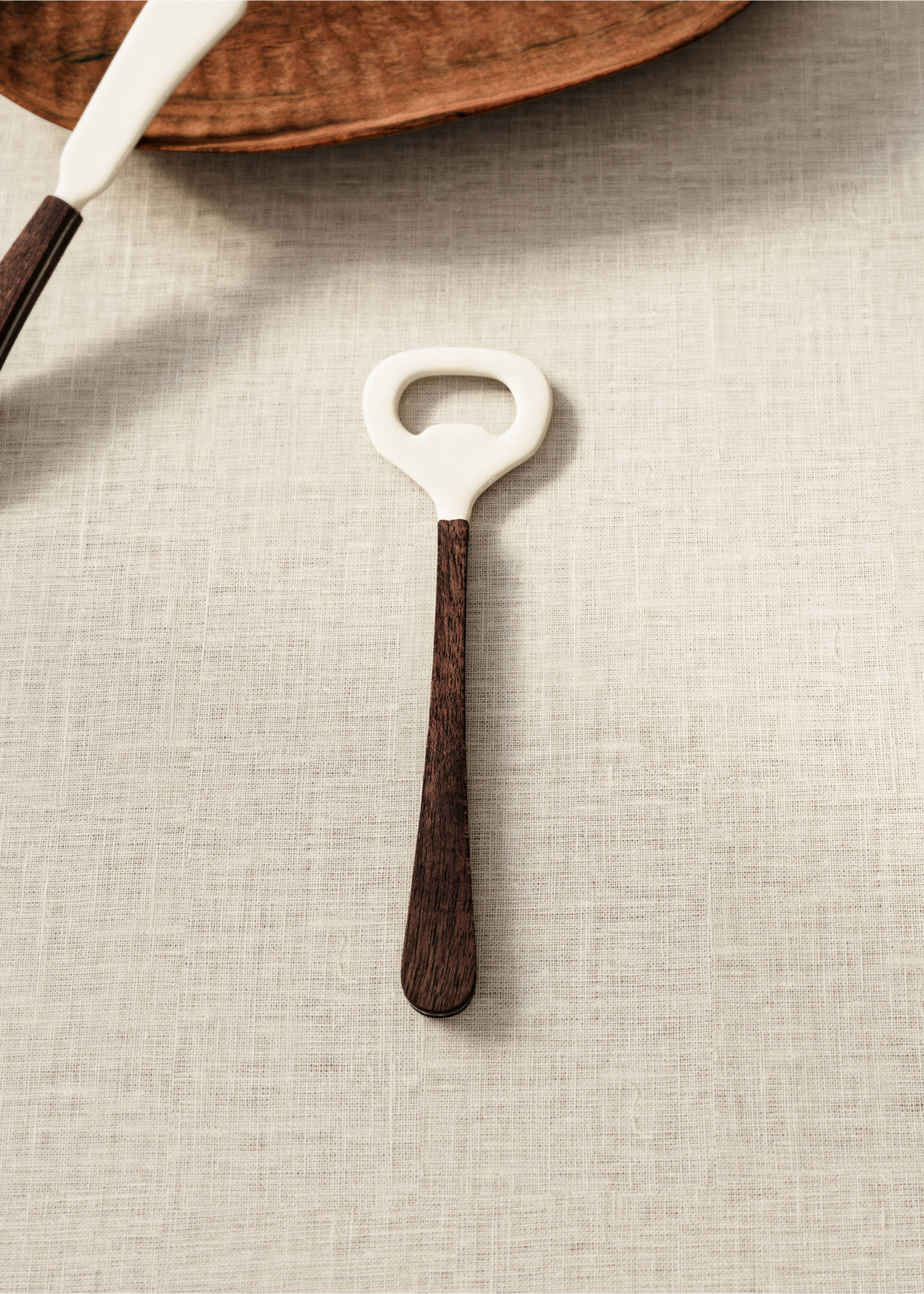 Mango wood bottle opener - General plane, Ecru. Ref: 27092919-00.