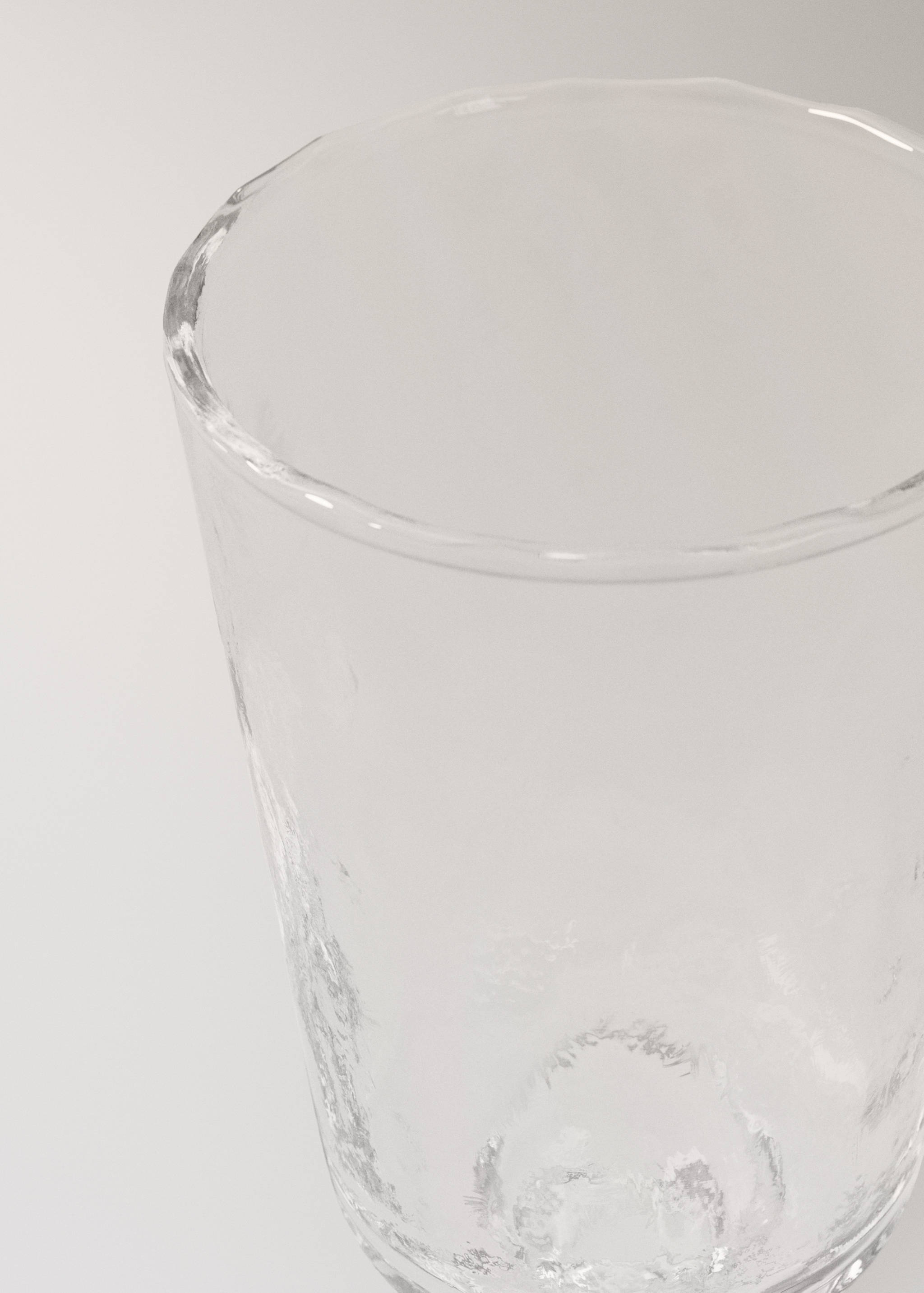 Embossed glass goblet - Details of the article 1