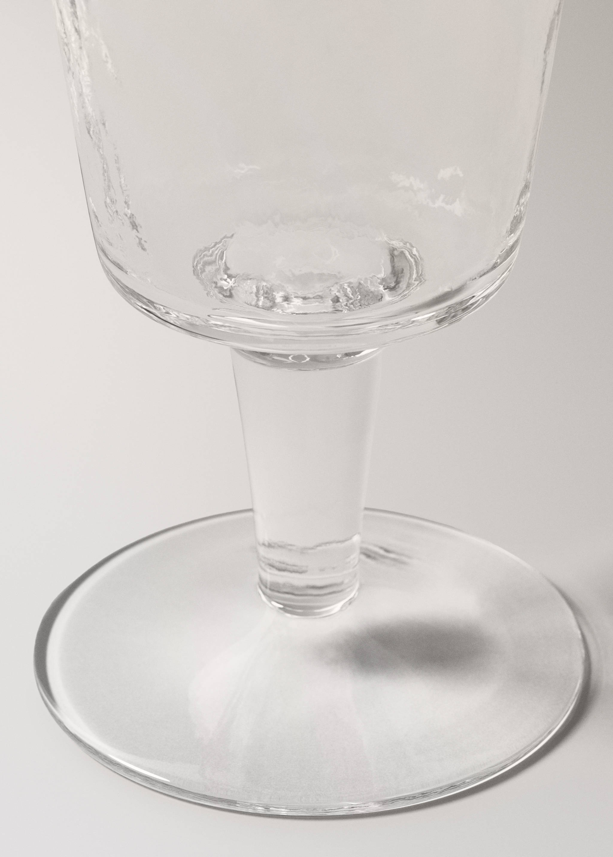 Embossed glass goblet - Details of the article 2