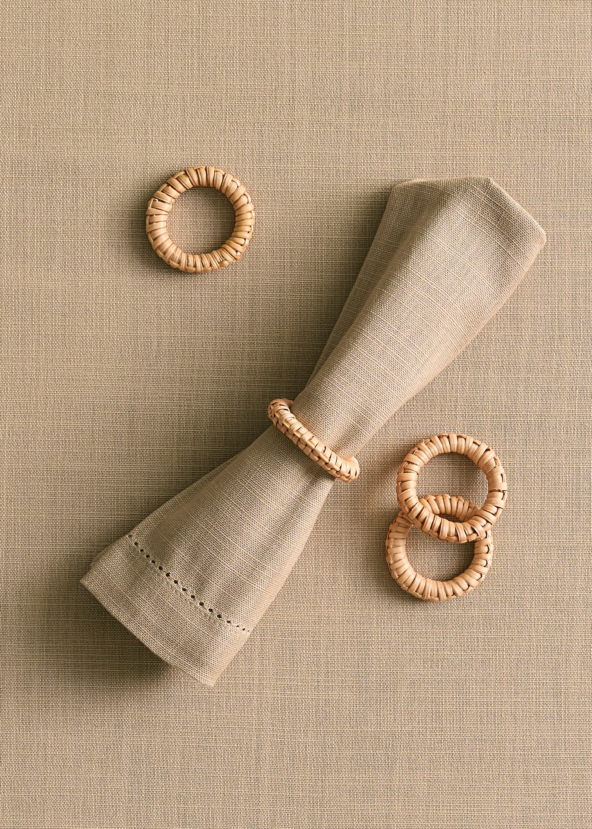 Rattan texture serviette holder - General plane