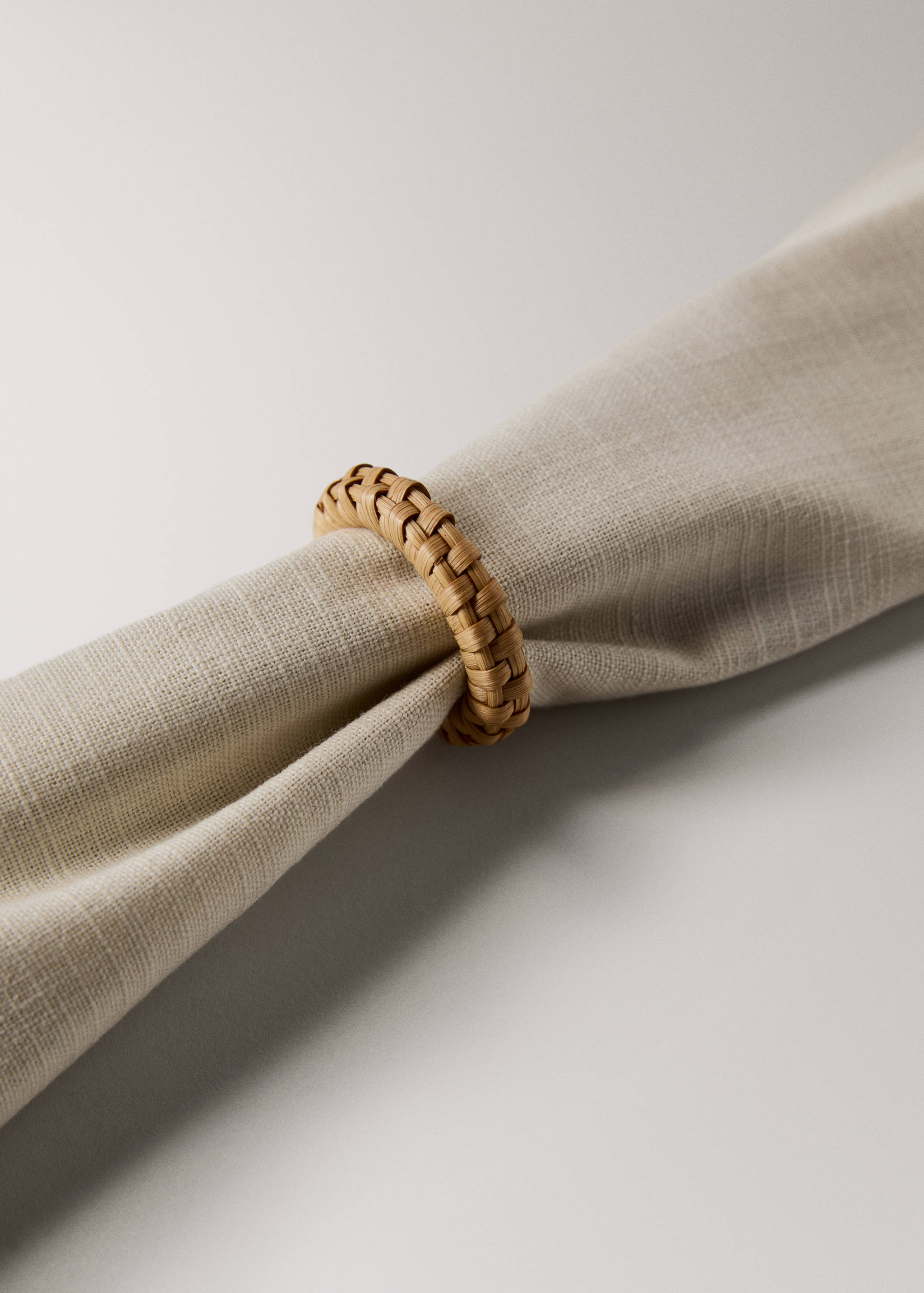 Rattan texture serviette holder - Details of the article 2