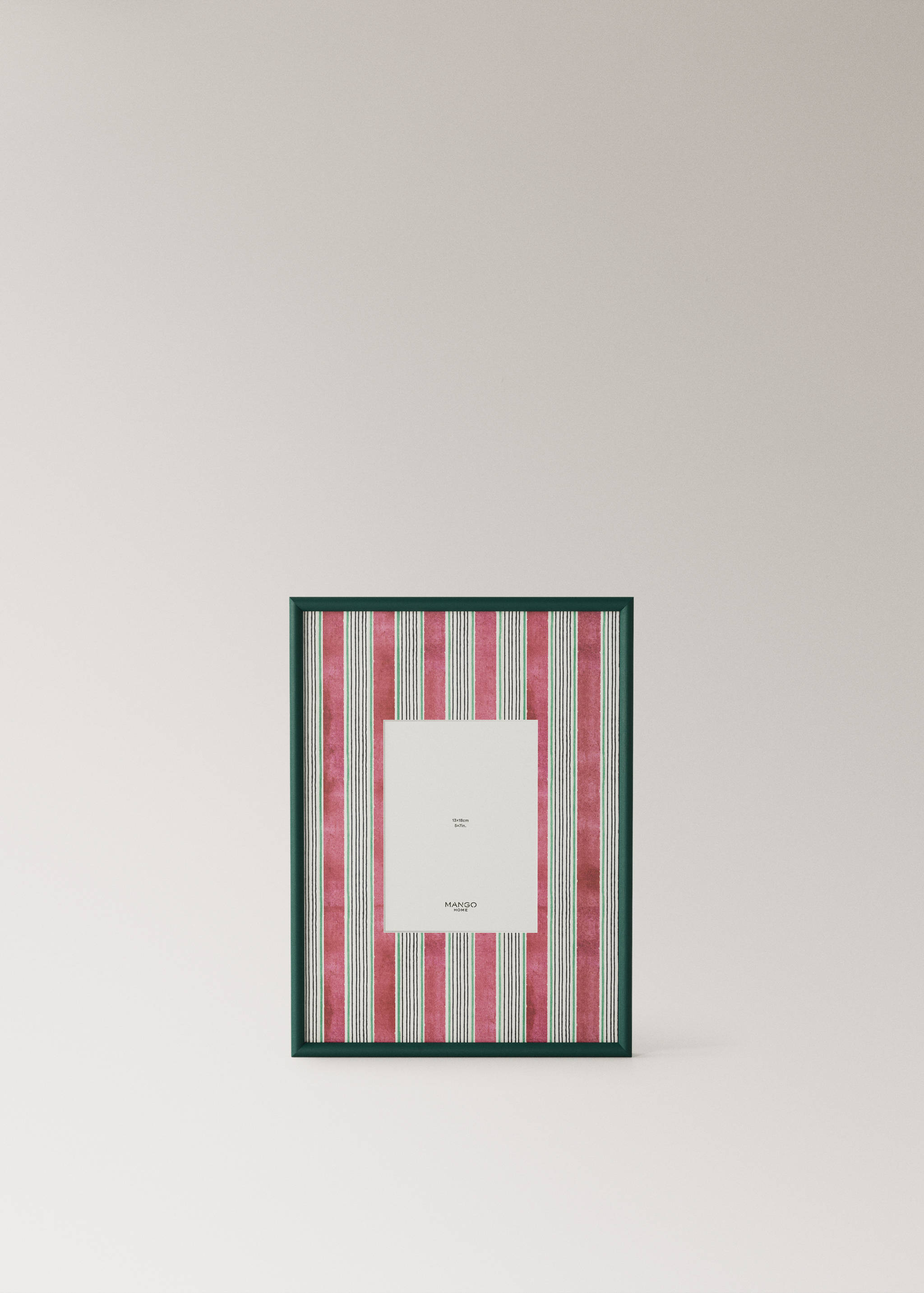 Medium wood frame with lines - Article without model