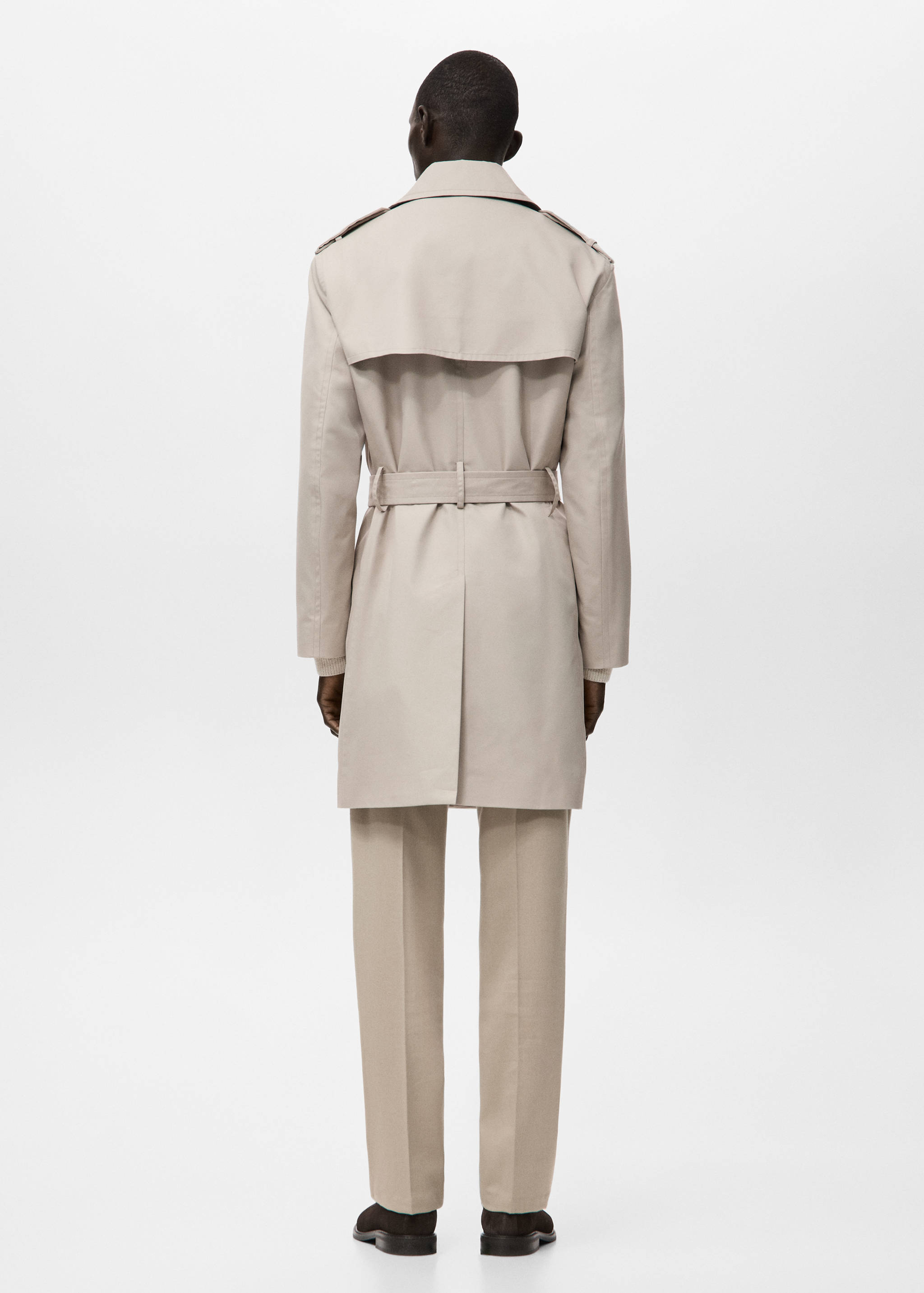 Water-repellent belted trench coat - Reverse of the article