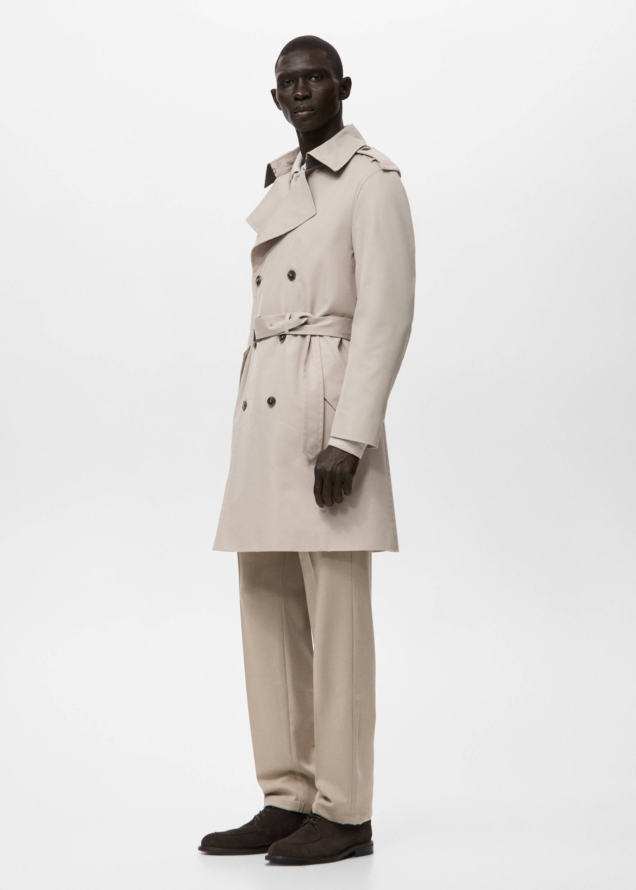 Water-repellent belted trench coat - Details of the article 2