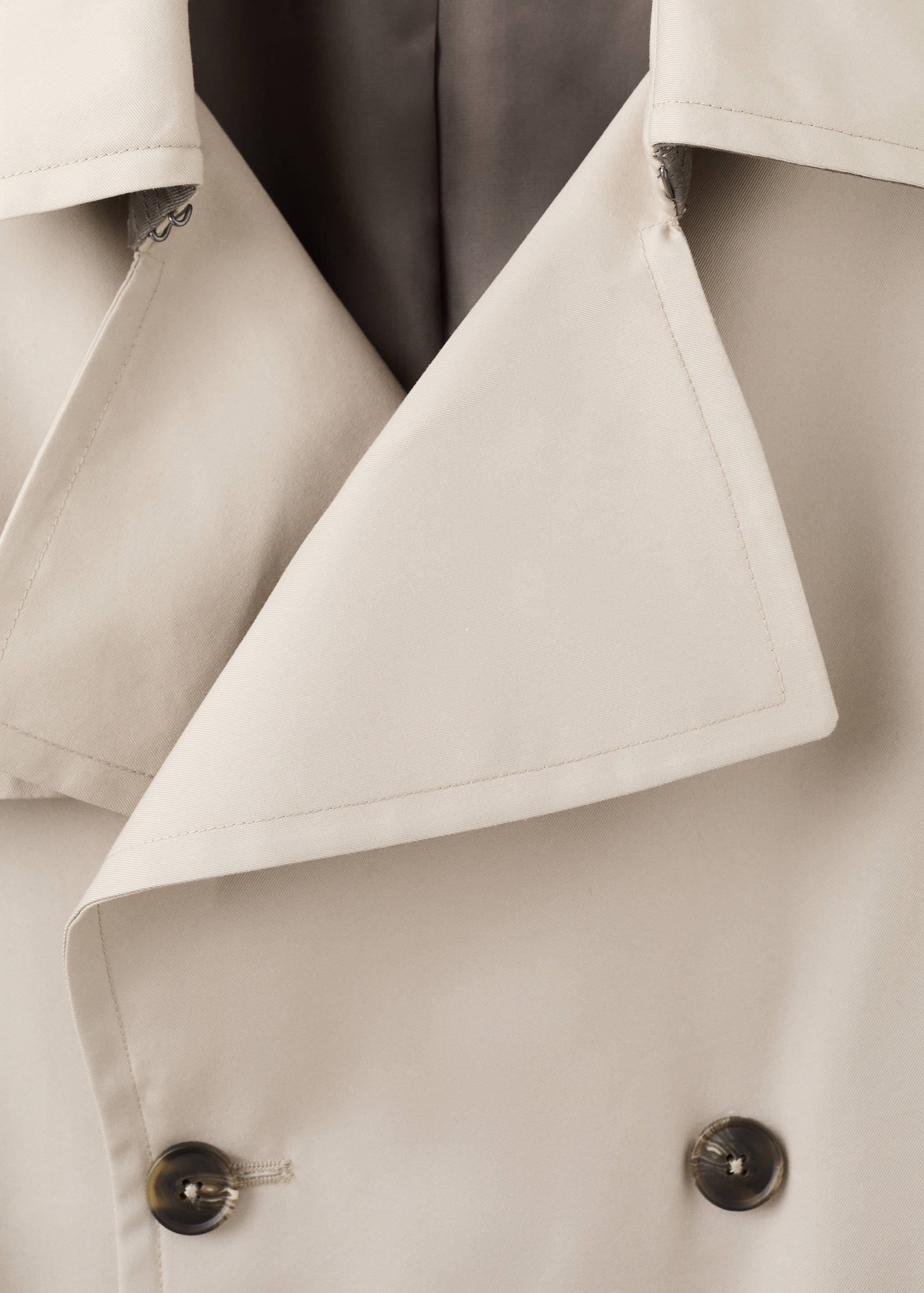 Water-repellent belted trench coat - Details of the article 8