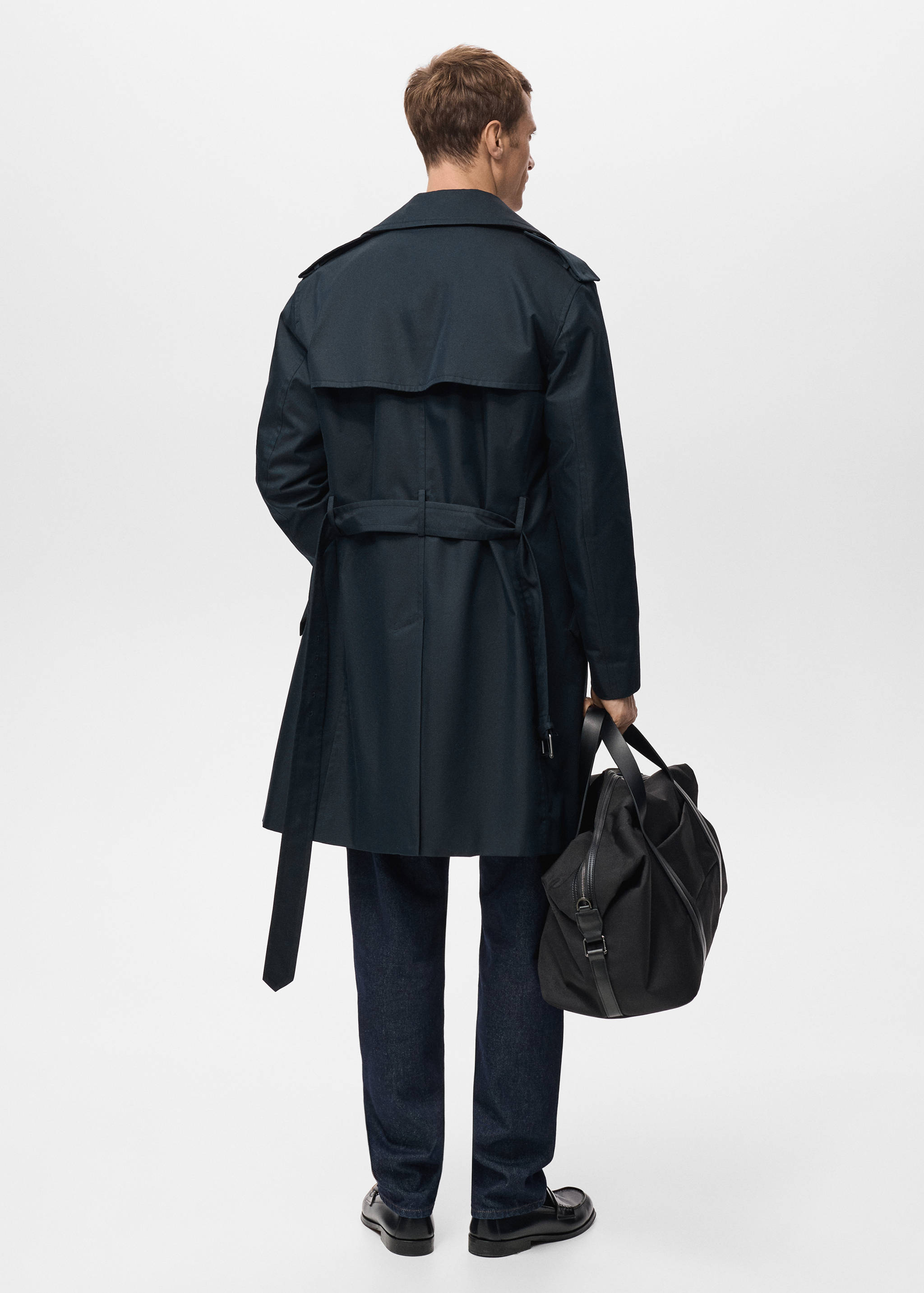 Water-repellent belted trench coat - Reverse of the article