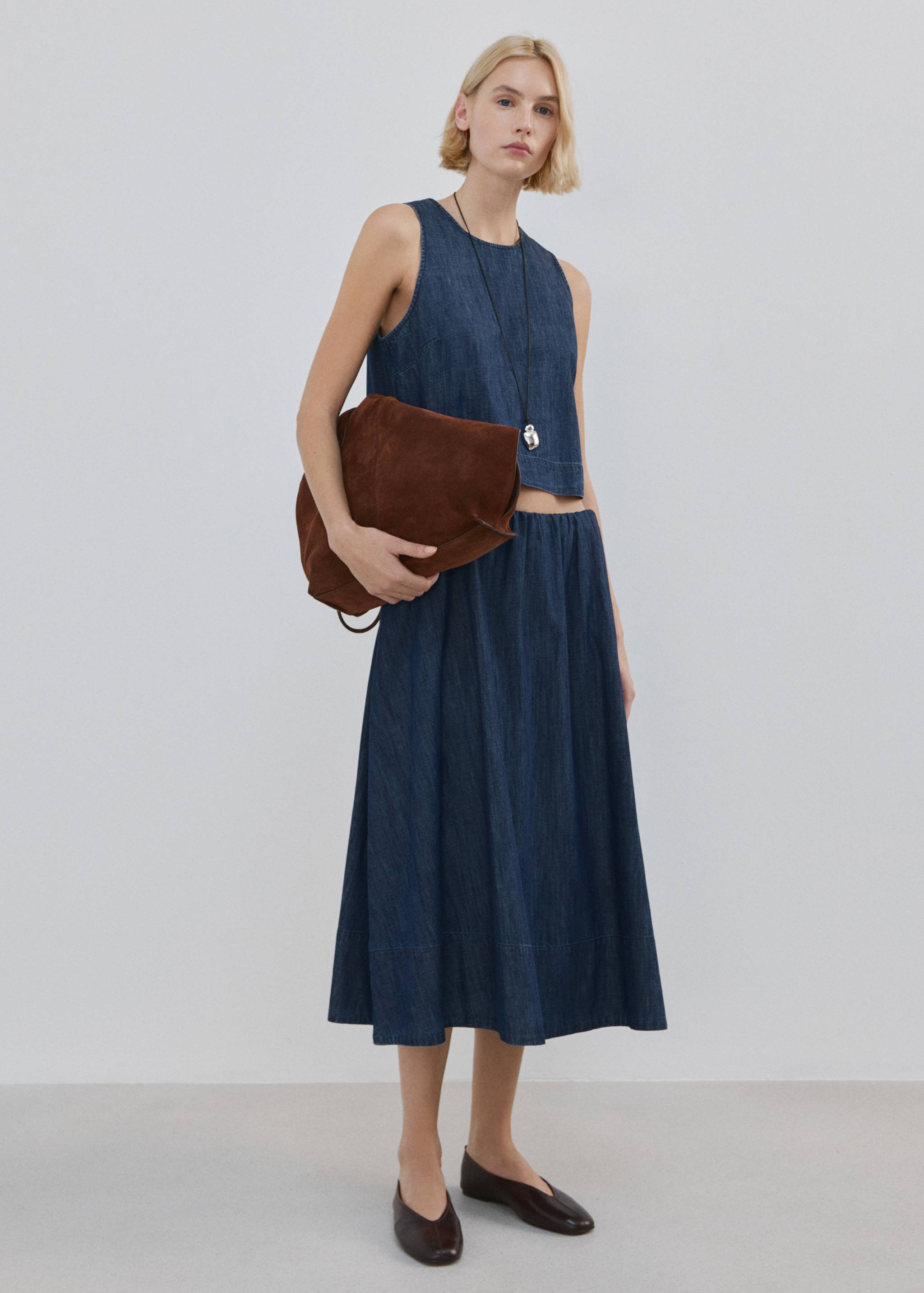 Top en denim avec couture sur le bas - Plan général