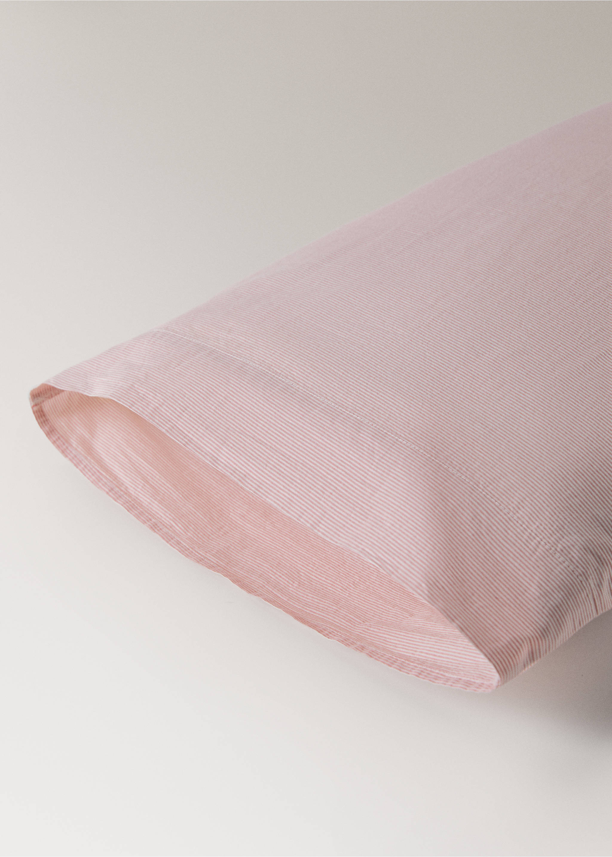 Cotton yarn-dyed pillow cover 45x110 cm - Details of the article 2, Grapefruit. Ref: 27093277-00.