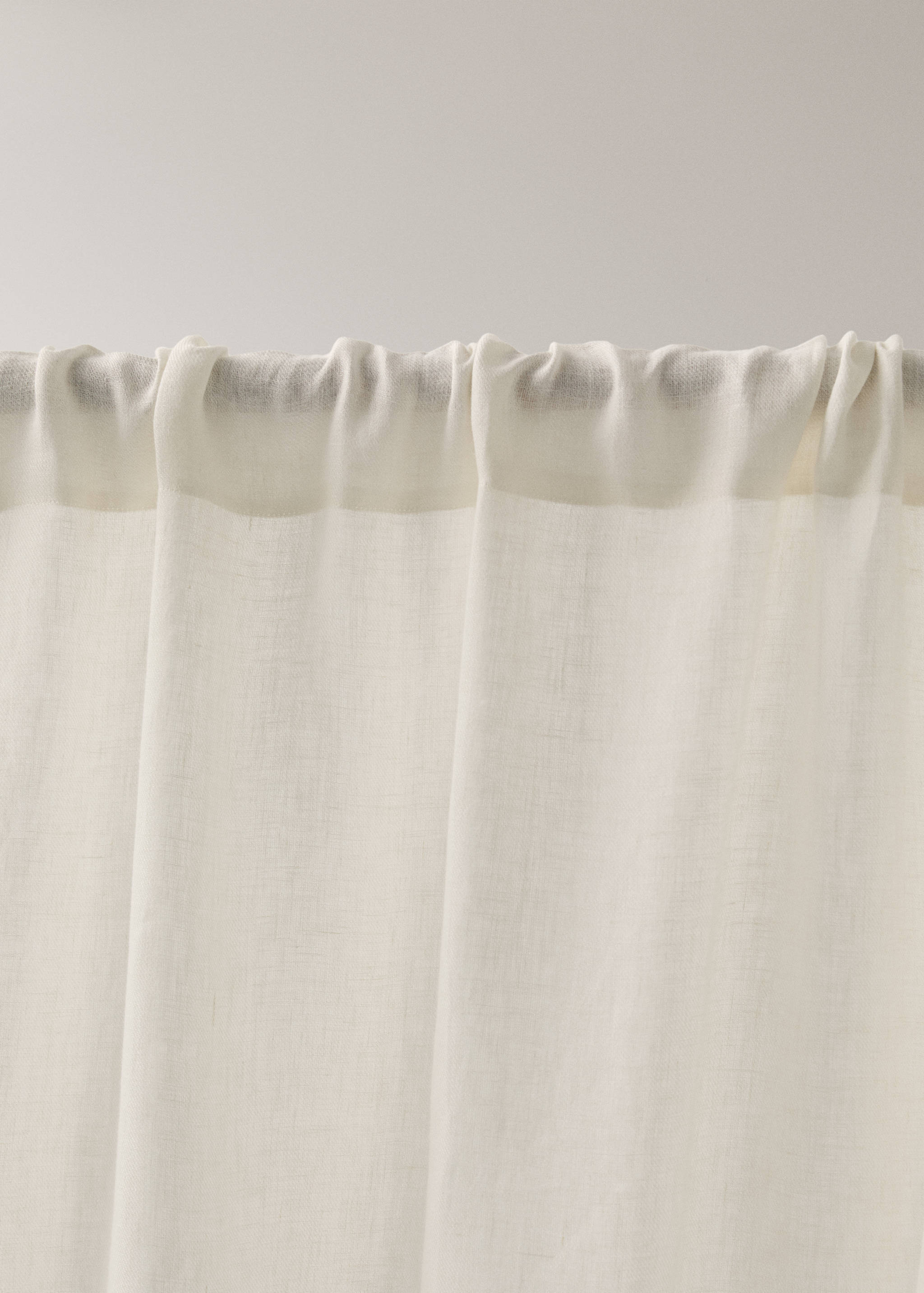 Linen curtain with frayed finish, medium opacity - Details of the article 2