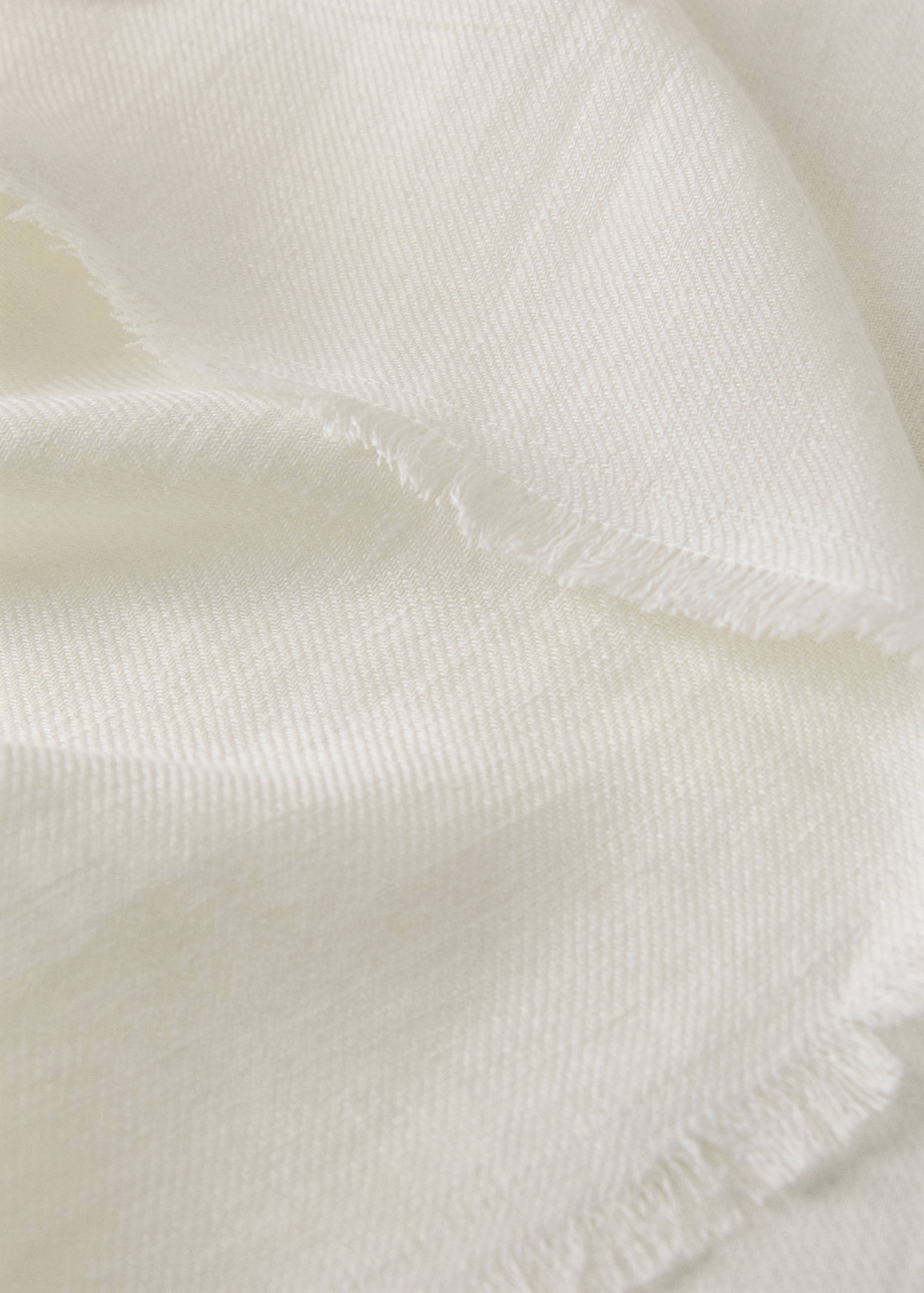 Linen curtain with frayed finish, medium opacity - Details of the article 3