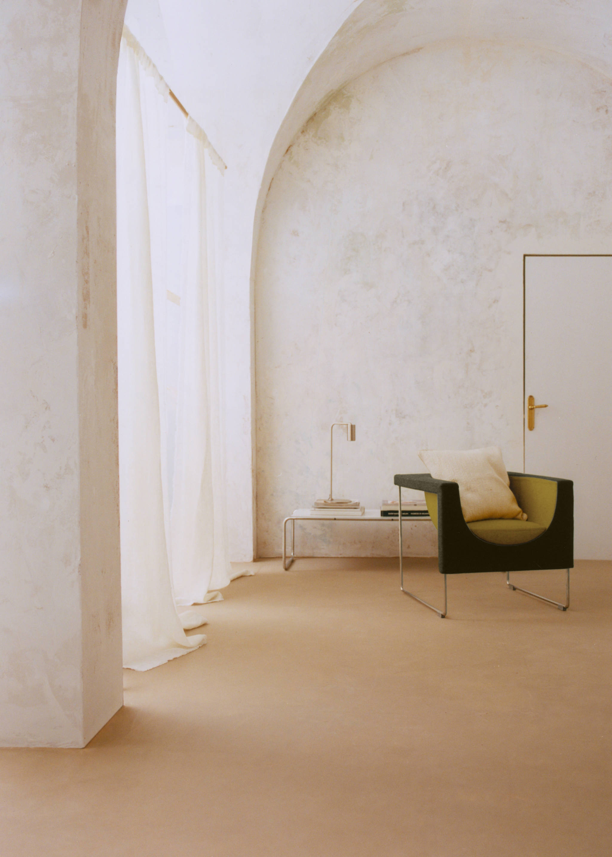 Linen curtain with frayed finish, medium opacity - Details of the article 6